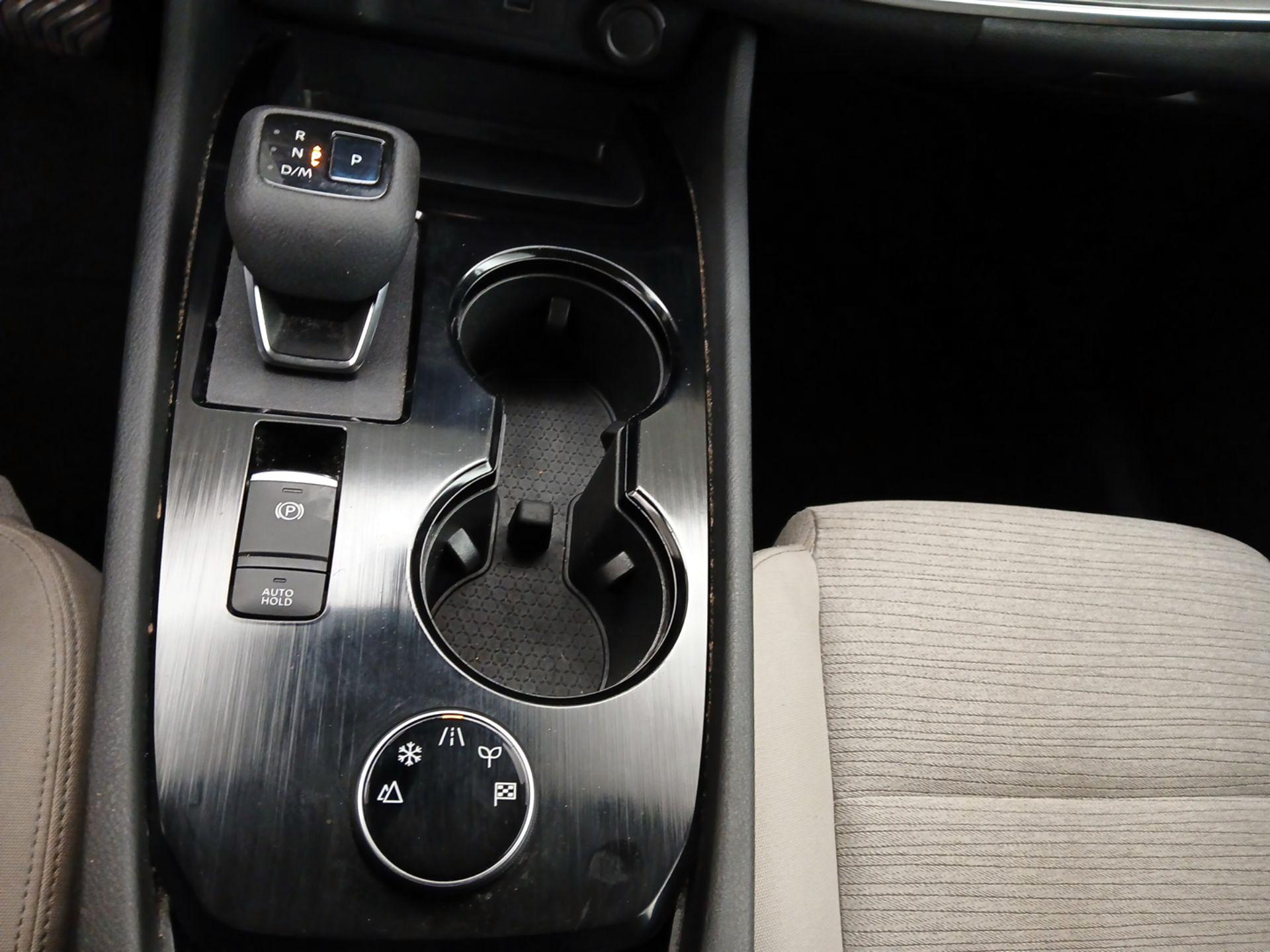 Thumbnail: 2021 Nissan Rogue - 17