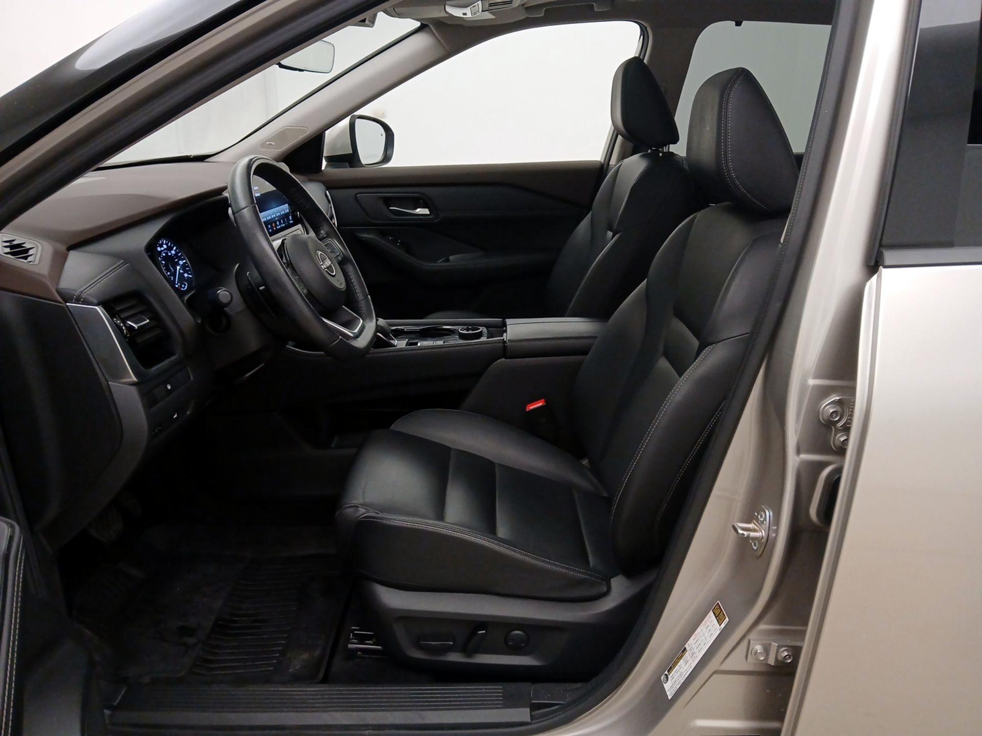 Thumbnail: 2023 Nissan Rogue - 11