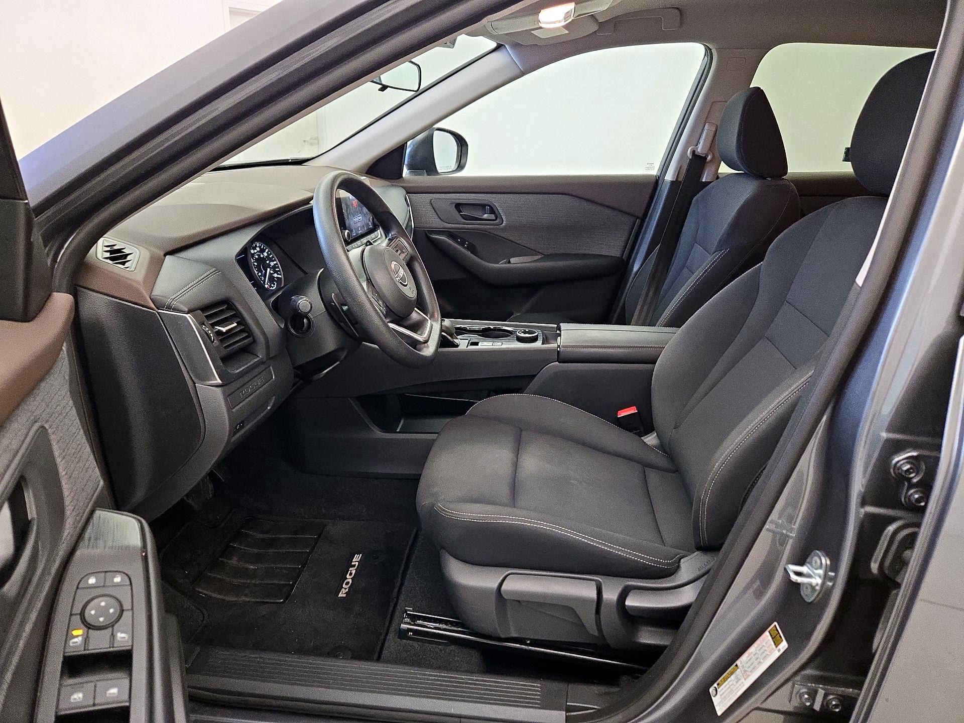 Thumbnail: 2023 Nissan Rogue - 11