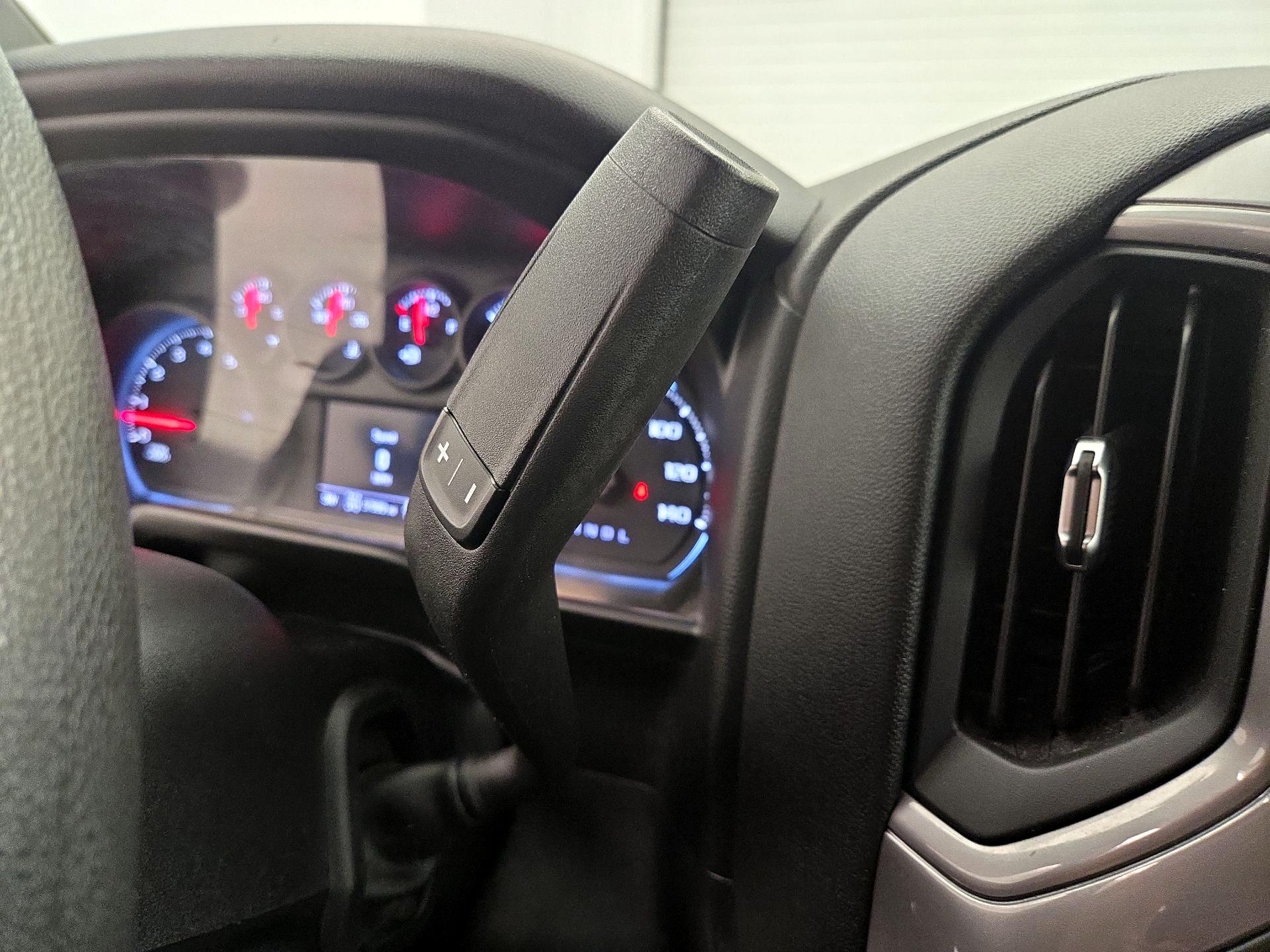 Thumbnail: 2021 Chevrolet Silverado 1500 - 17