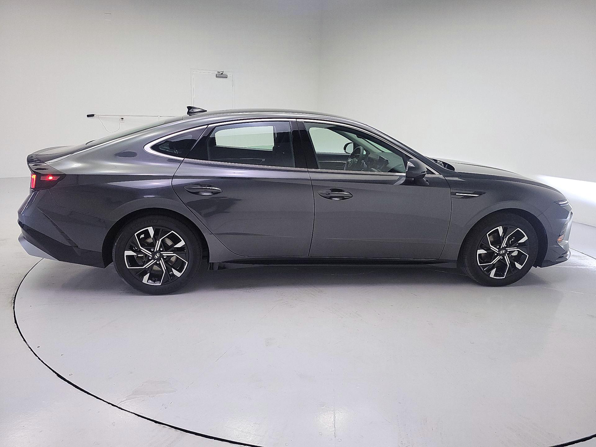 Thumbnail: 2025 Hyundai Sonata - 4