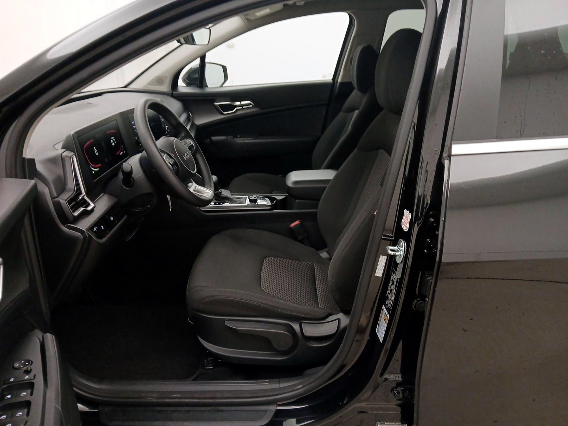 Thumbnail: 2024 Kia Sportage - 11