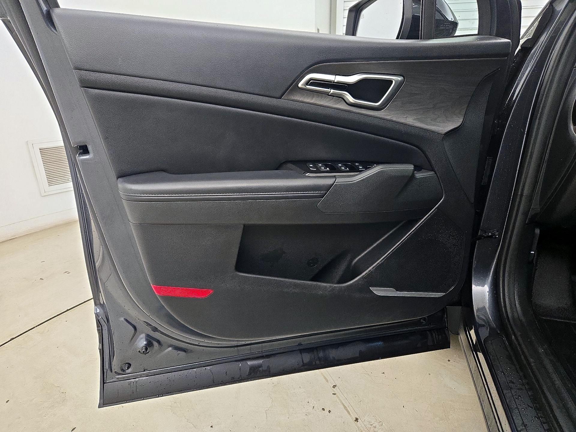 Thumbnail: 2023 Kia Sportage - 12