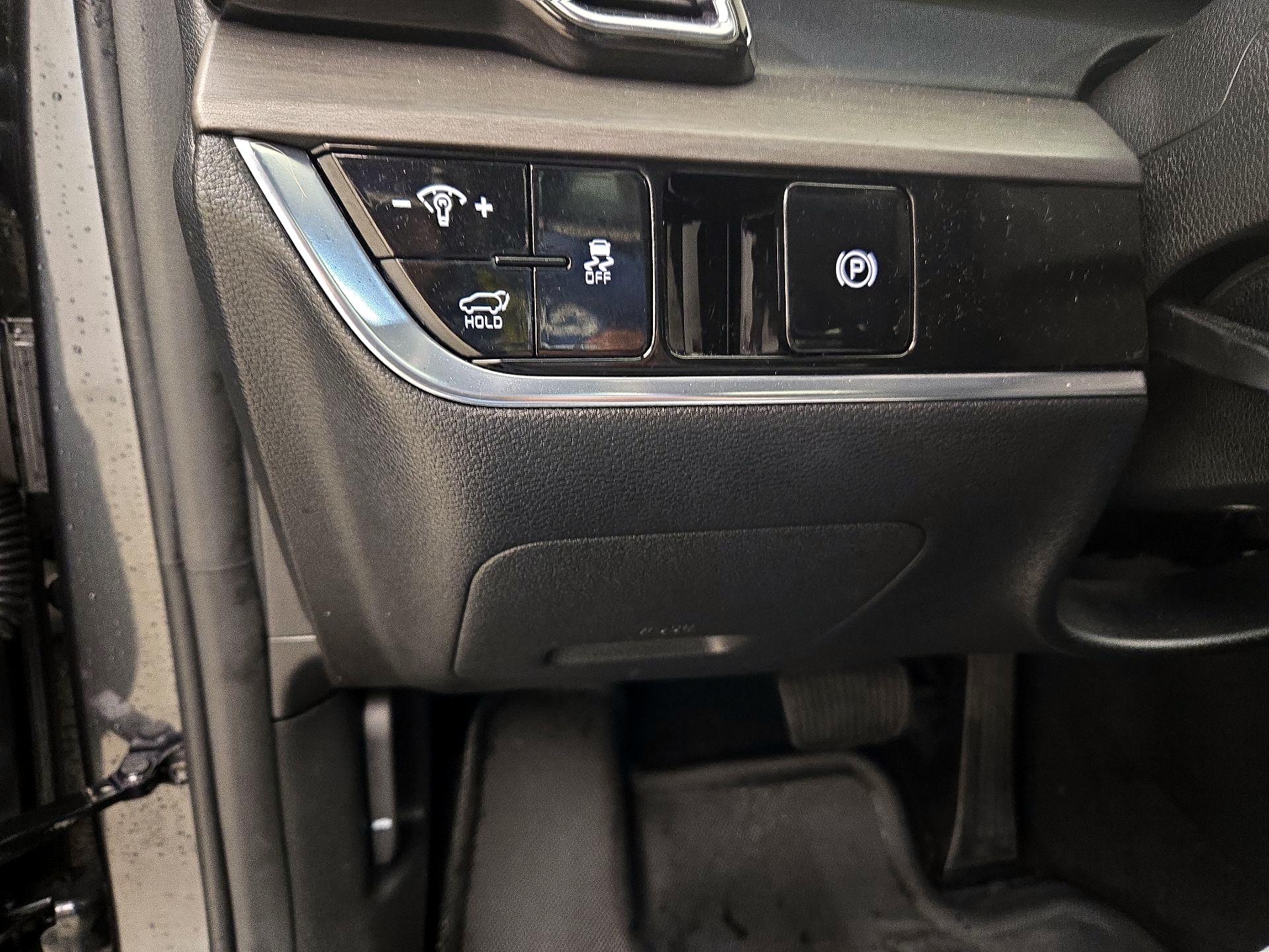 Thumbnail: 2023 Kia Sportage - 13