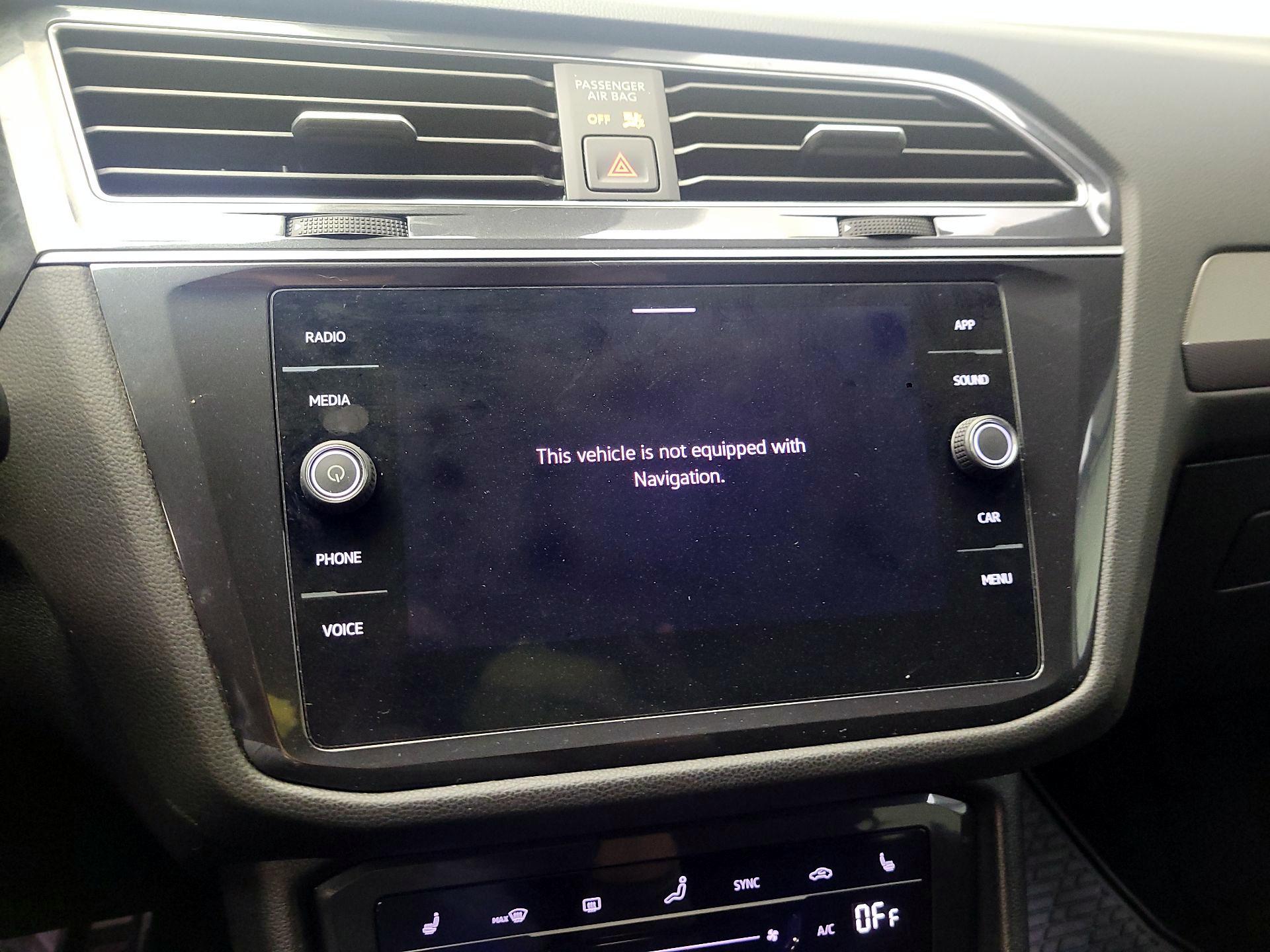 Thumbnail: 2022 Volkswagen Tiguan - 12