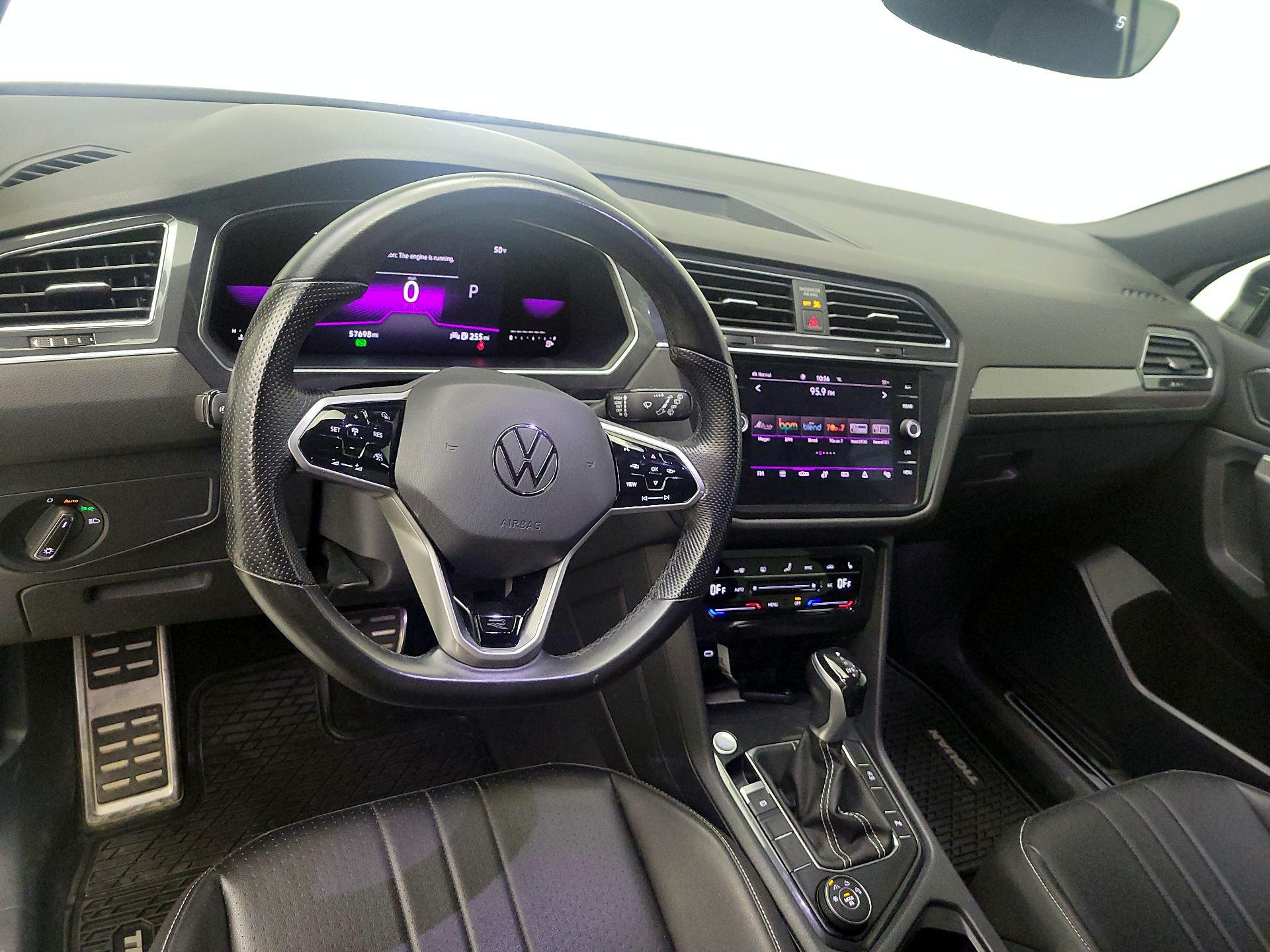 Thumbnail: 2022 Volkswagen Tiguan - 8