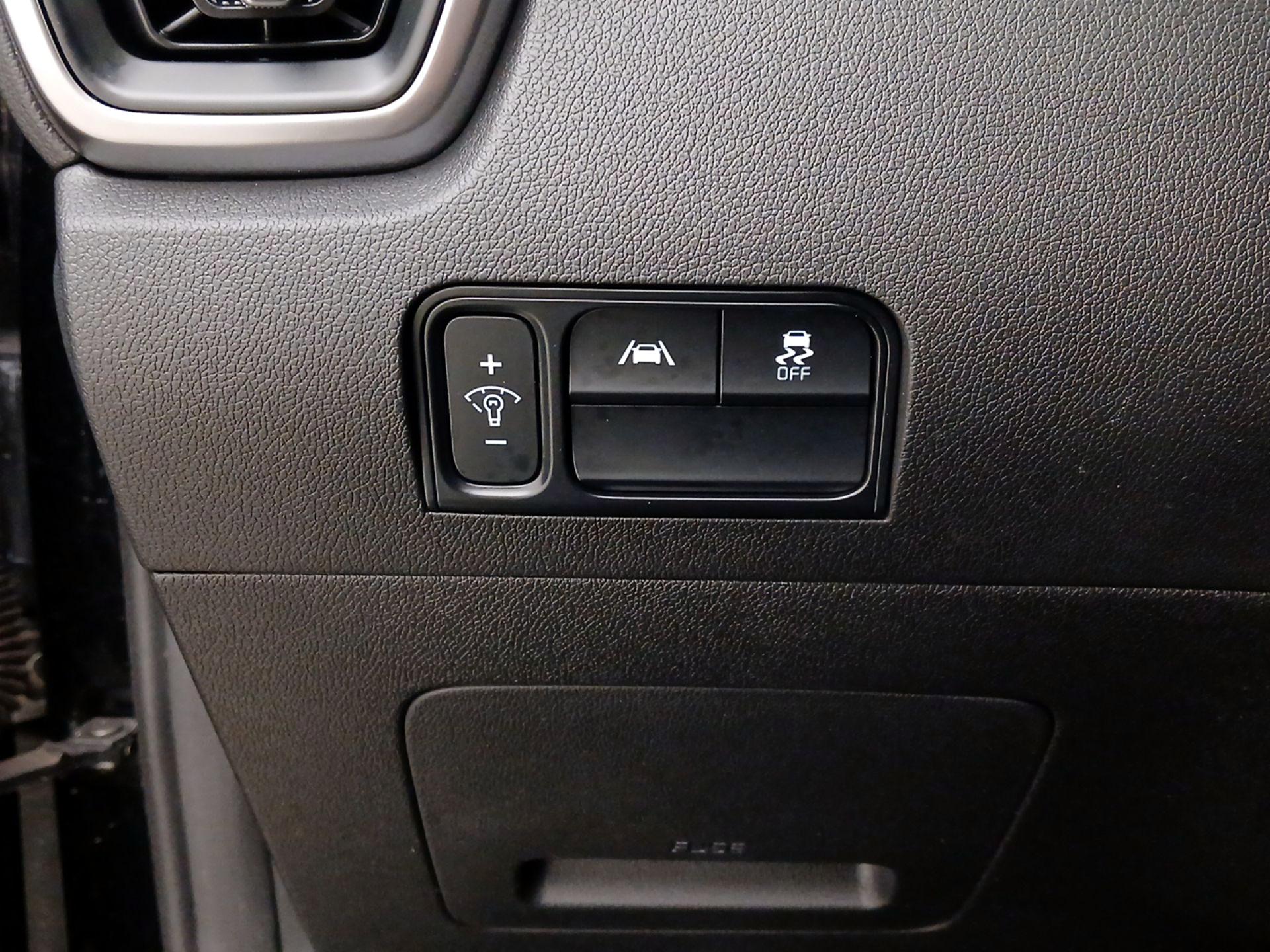 Thumbnail: 2023 Kia Sorento - 13