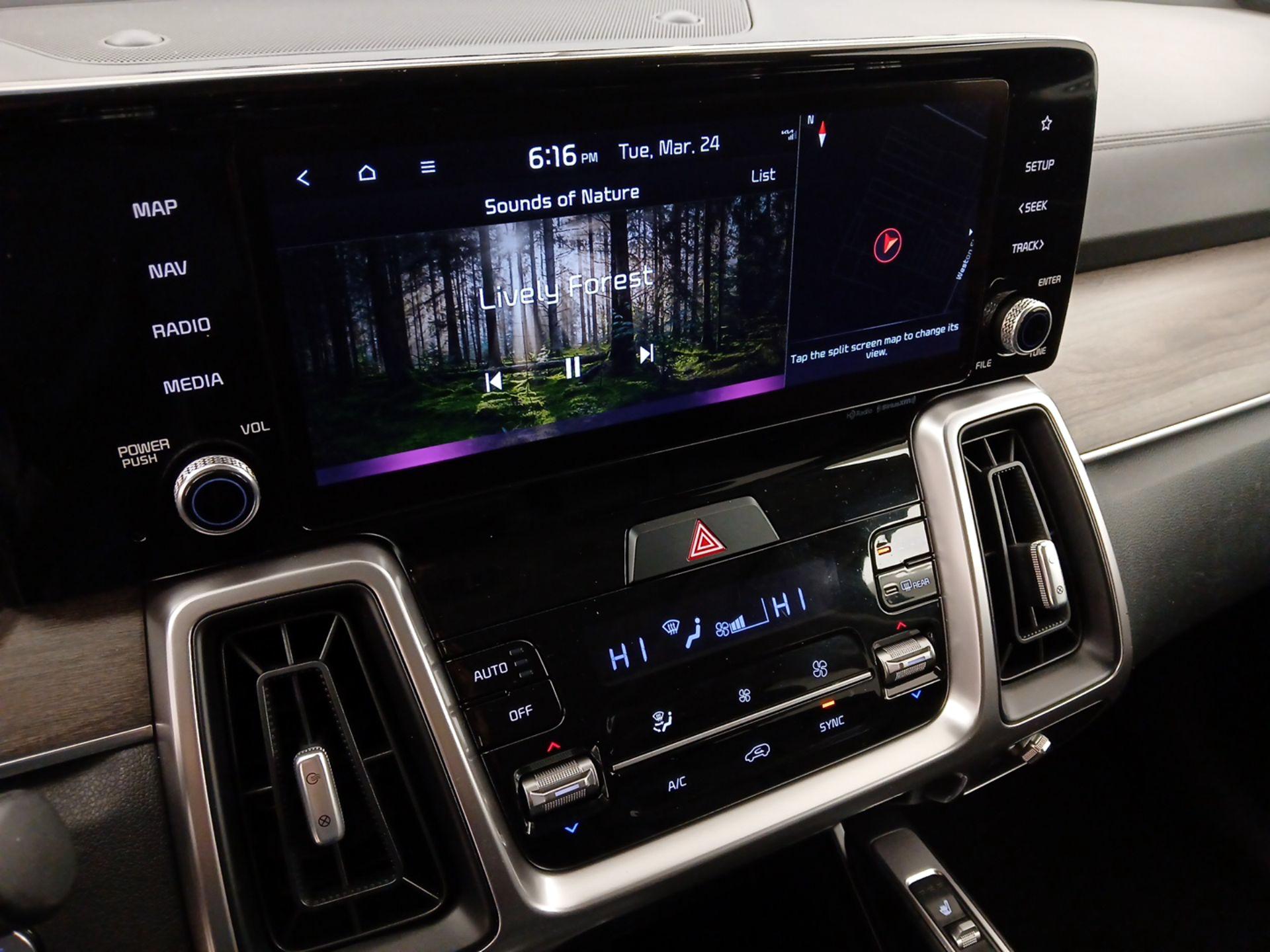 Thumbnail: 2023 Kia Sorento - 16