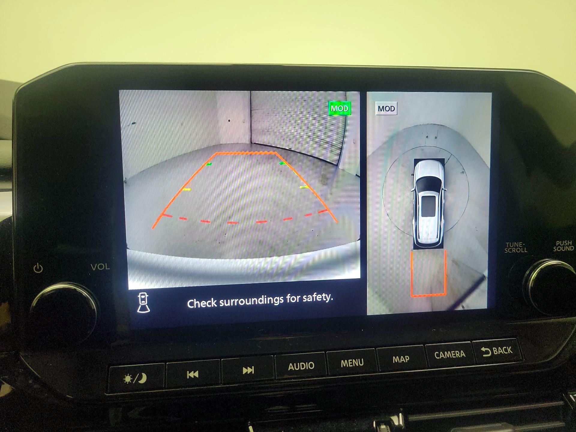 Thumbnail: 2023 Nissan Pathfinder - 12