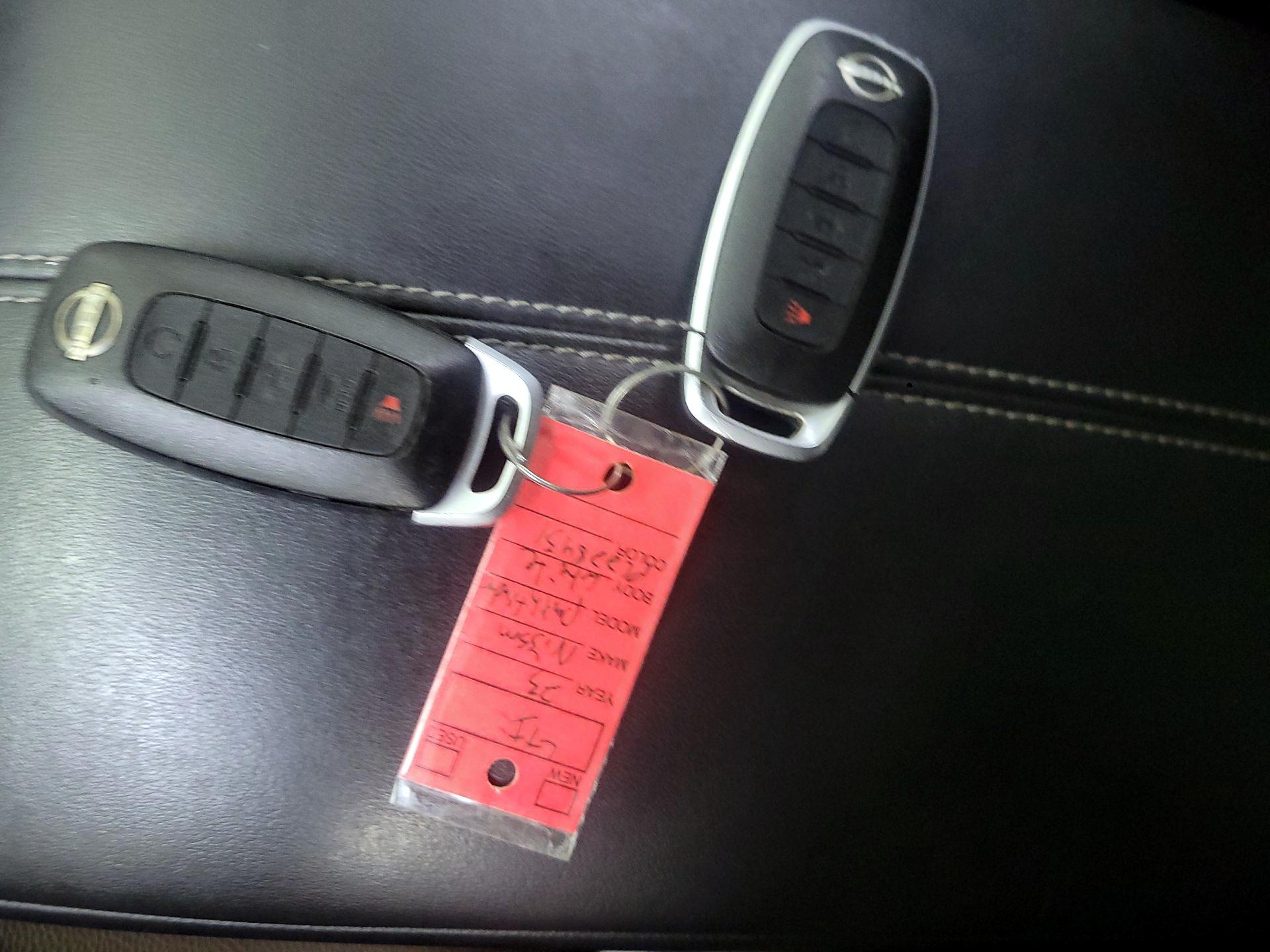 Thumbnail: 2023 Nissan Pathfinder - 20