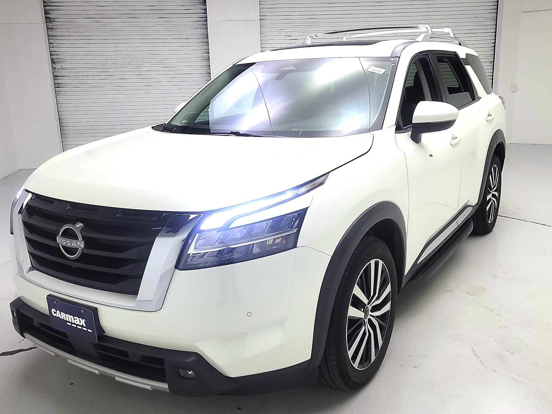 Thumbnail: 2023 Nissan Pathfinder - 3