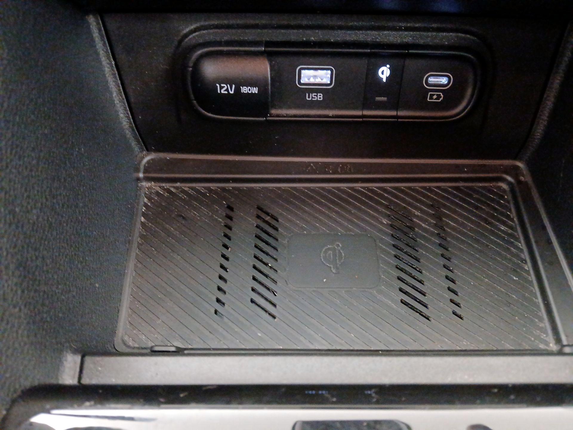 Thumbnail: 2023 Kia Sportage - 19