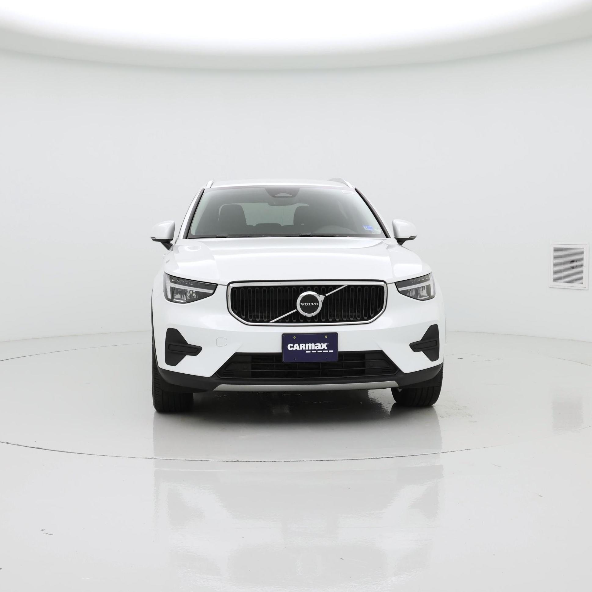 Thumbnail: 2023 Volvo XC40 - 5