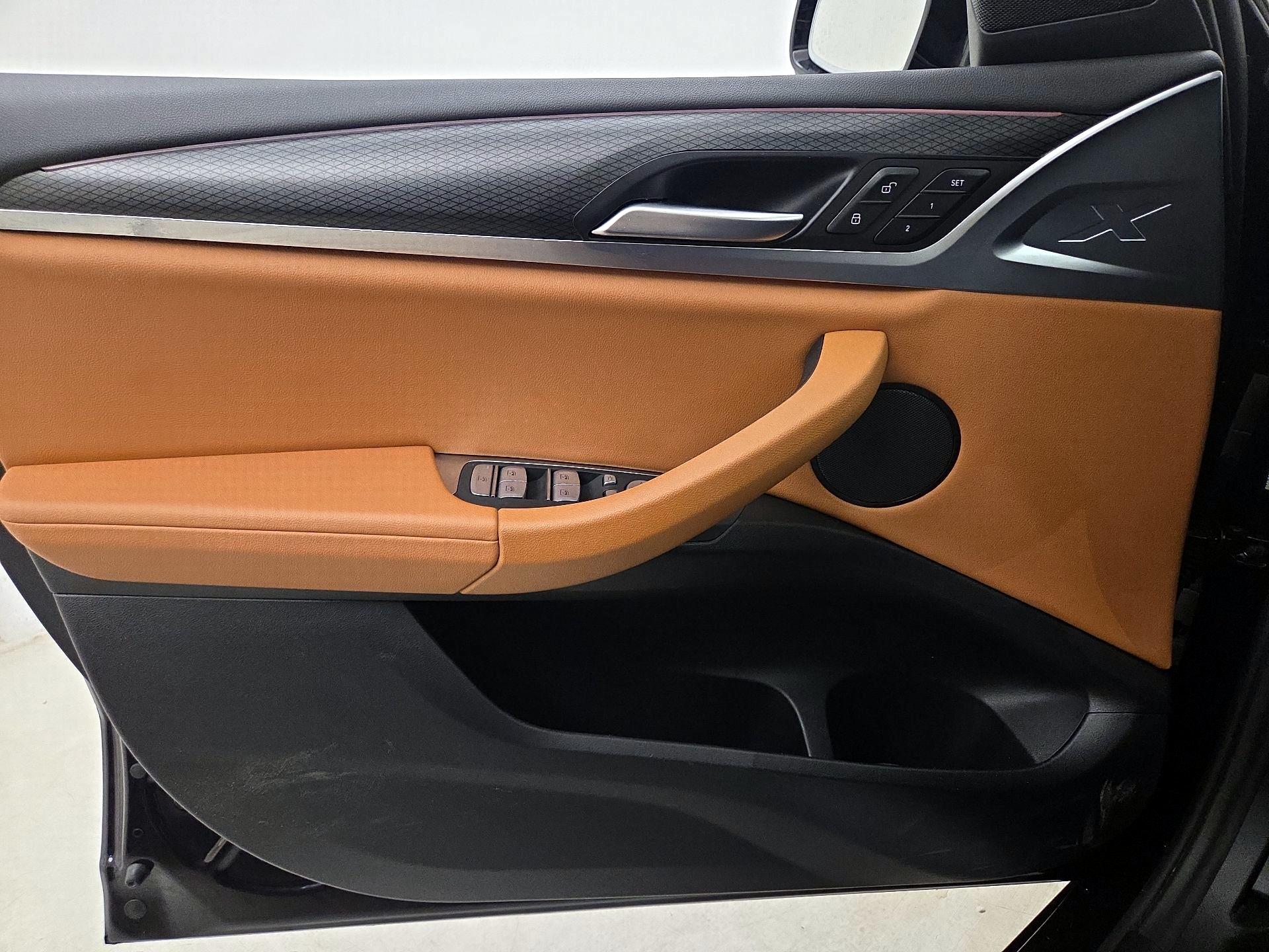 Thumbnail: 2023 BMW X4 - 12