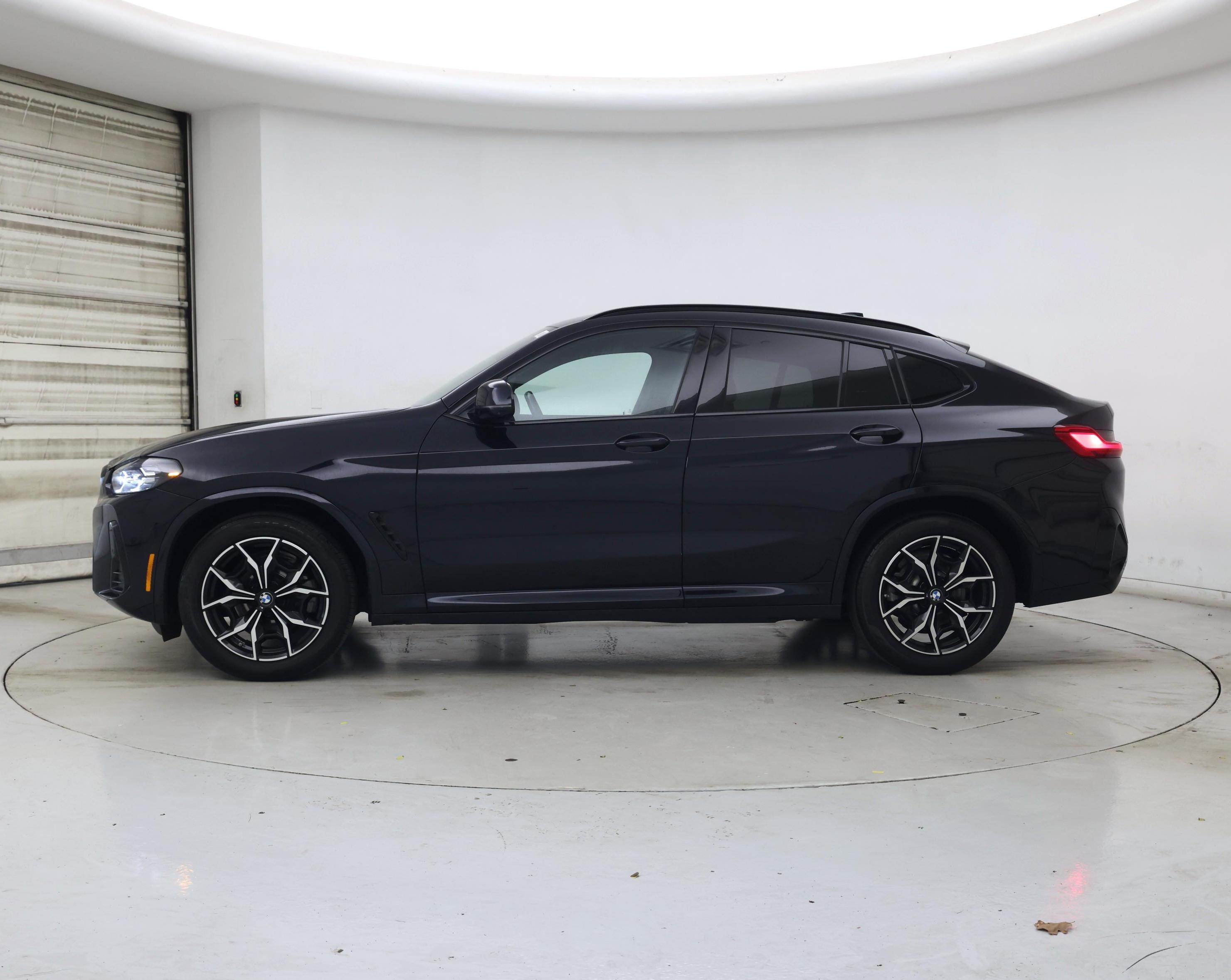 Thumbnail: 2023 BMW X4 - 3