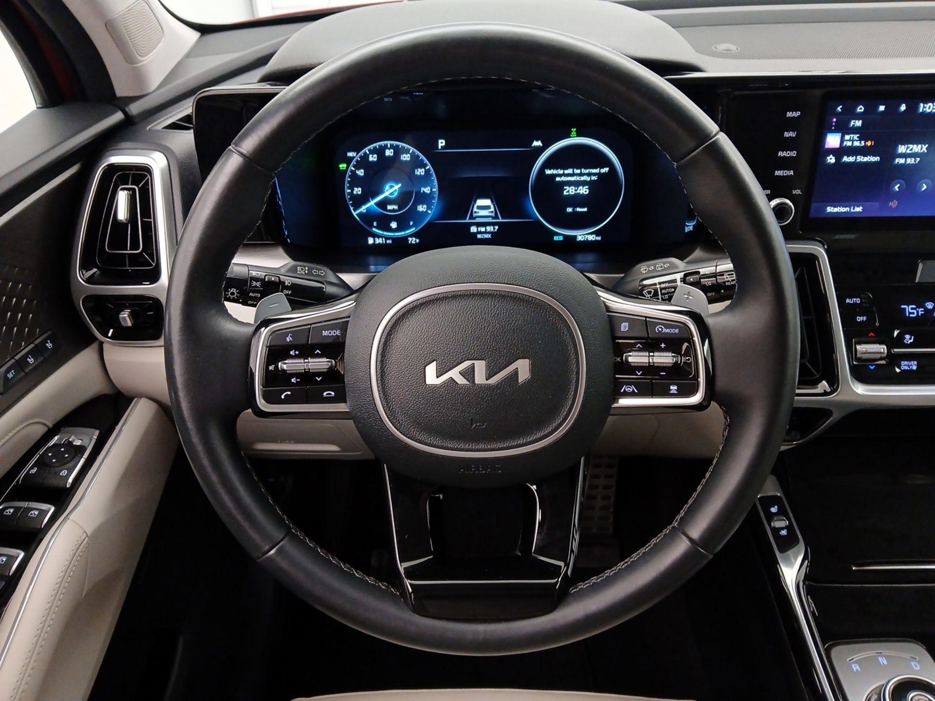 Thumbnail: 2023 Kia Sorento - 10