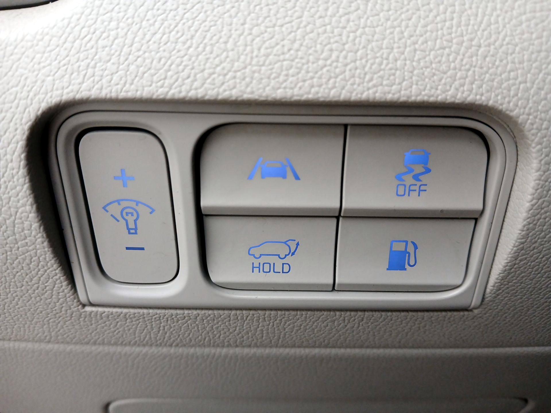 Thumbnail: 2023 Kia Sorento - 13