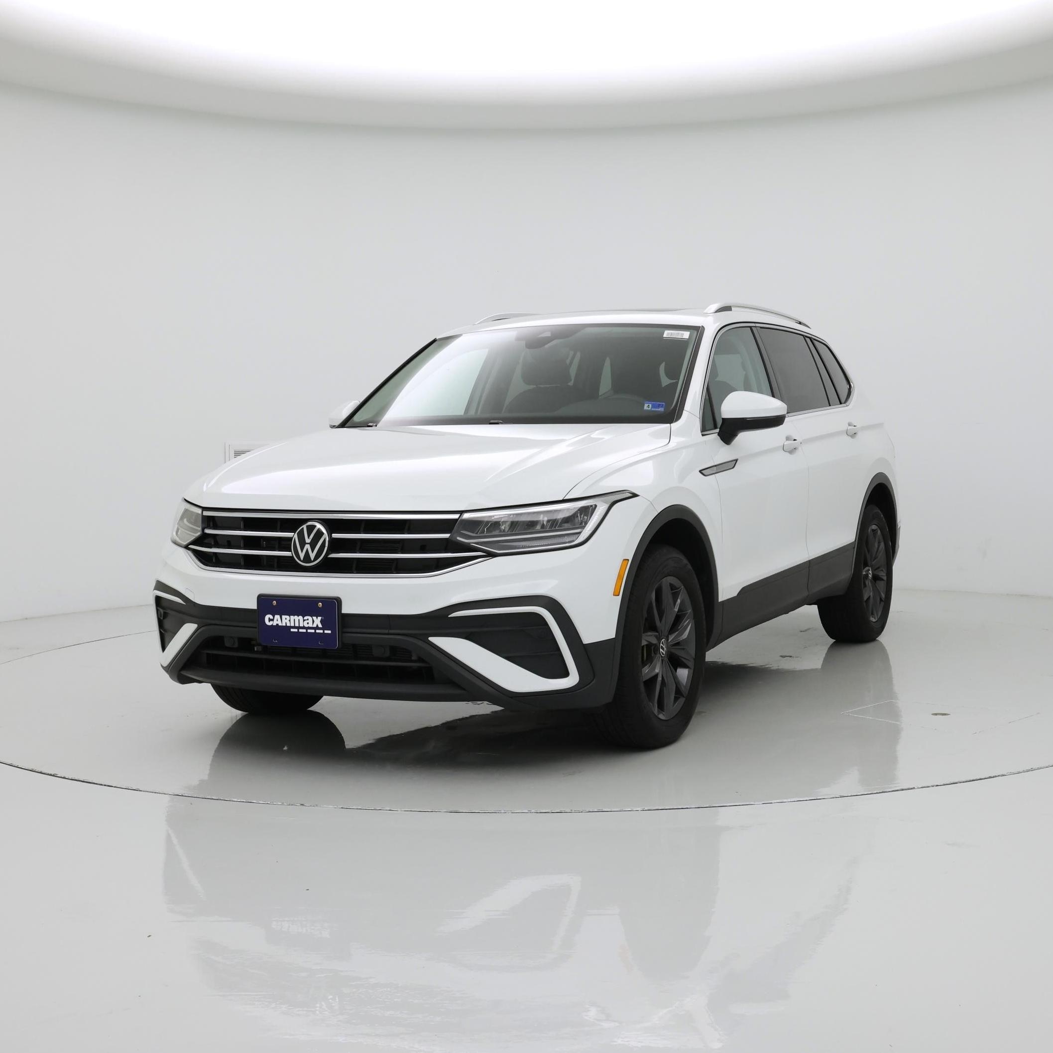 Thumbnail: 2022 Volkswagen Tiguan - 4