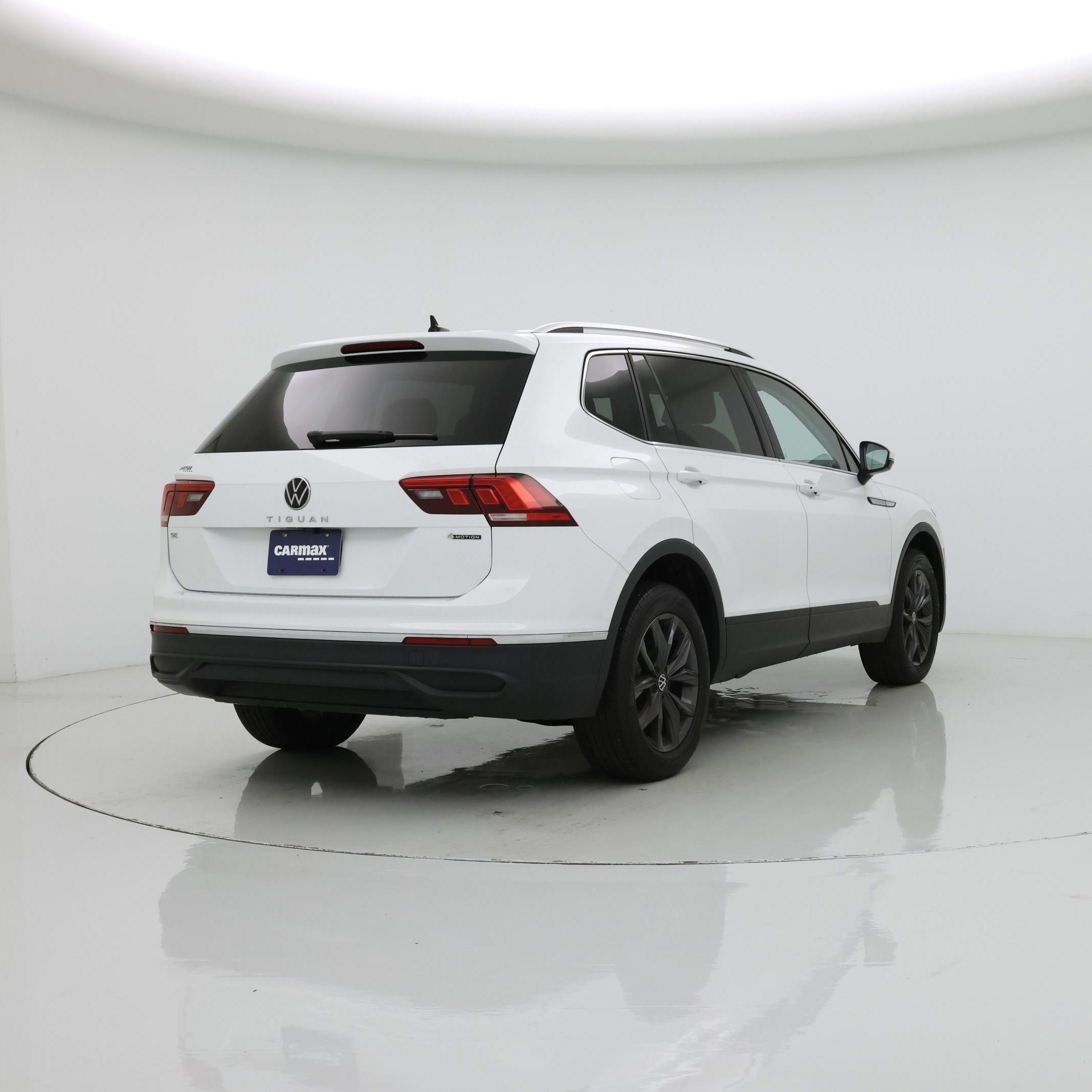 Thumbnail: 2022 Volkswagen Tiguan - 8