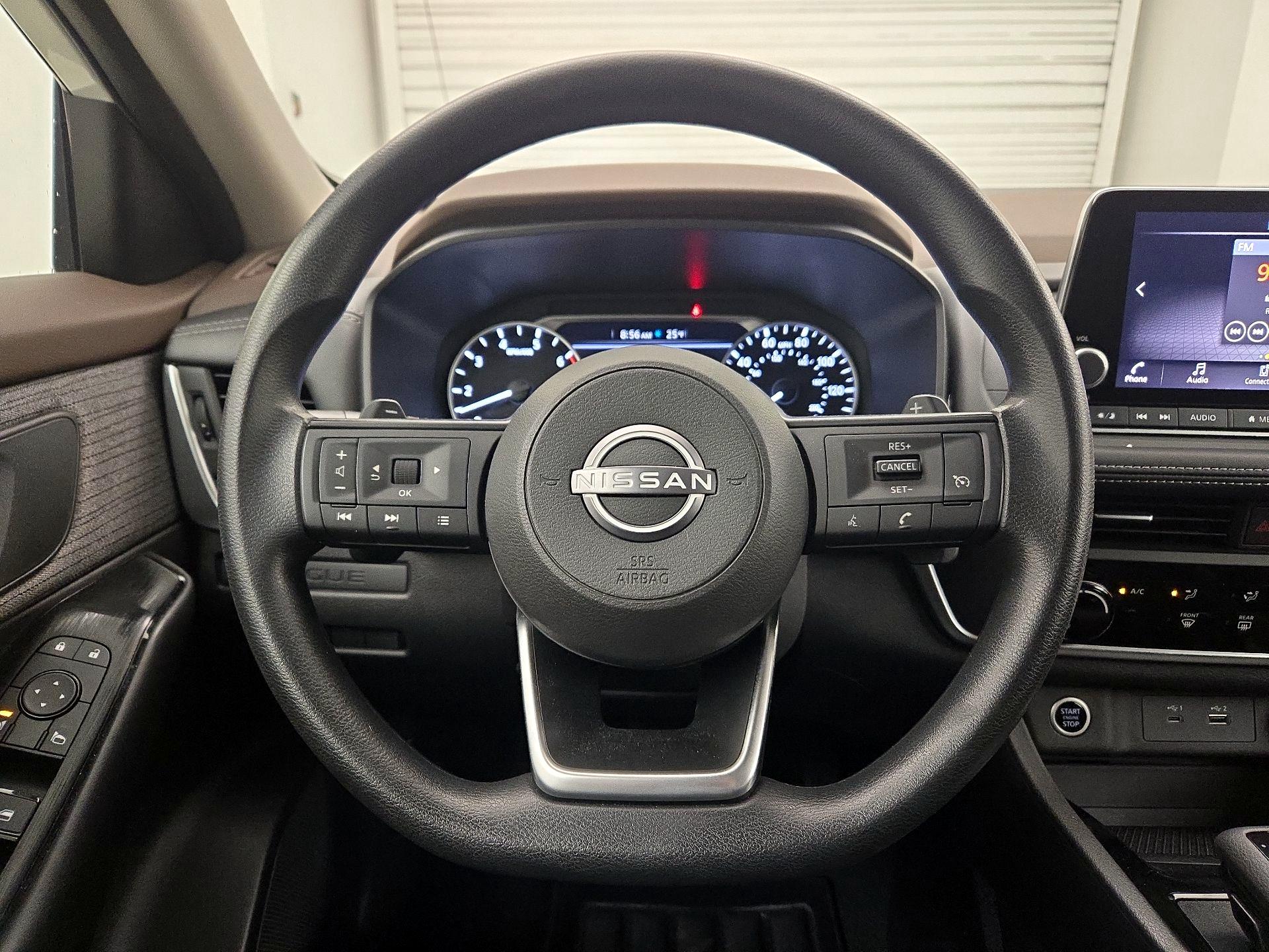 Thumbnail: 2023 Nissan Rogue - 10