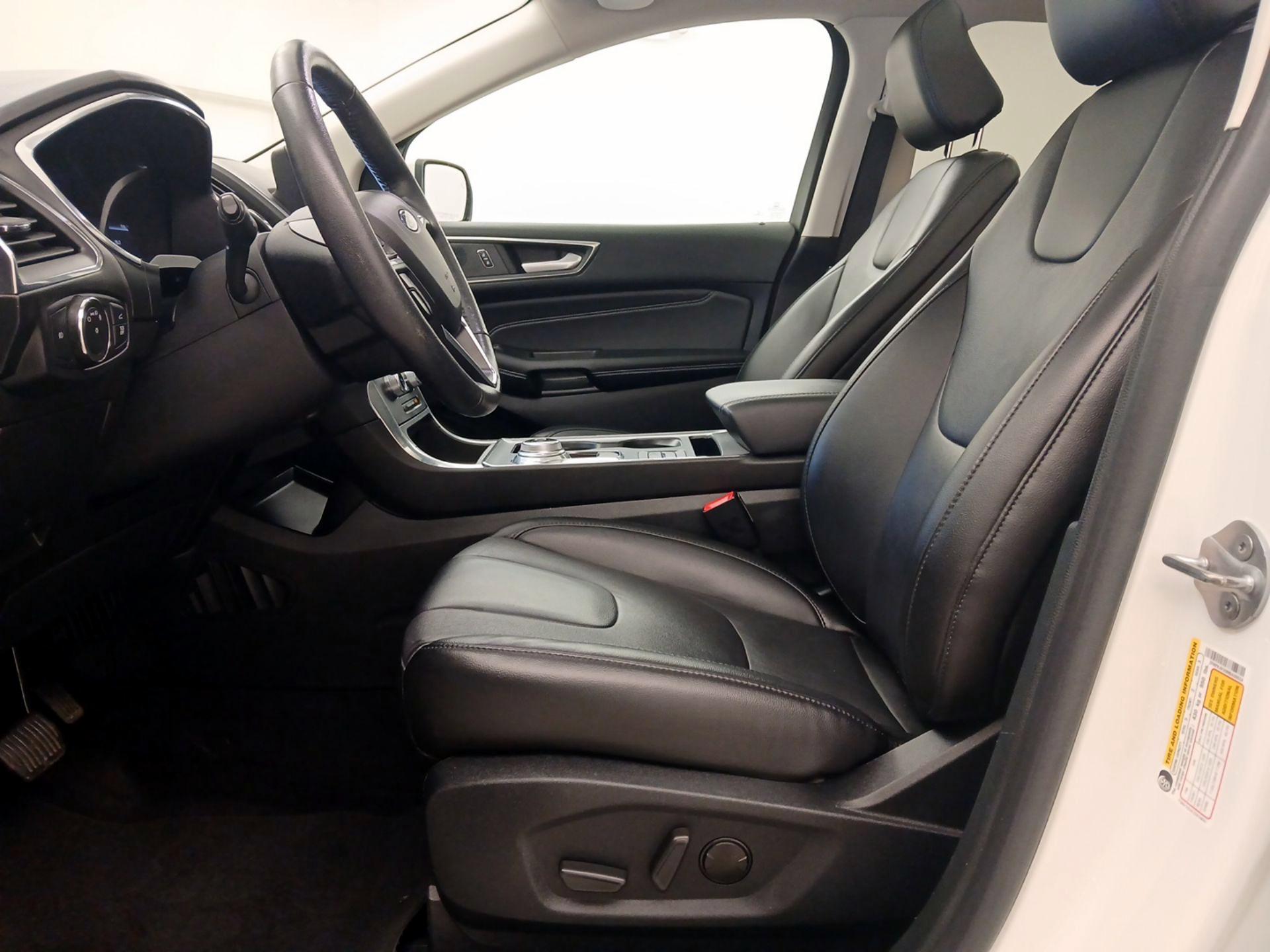 Thumbnail: 2021 Ford Edge - 11