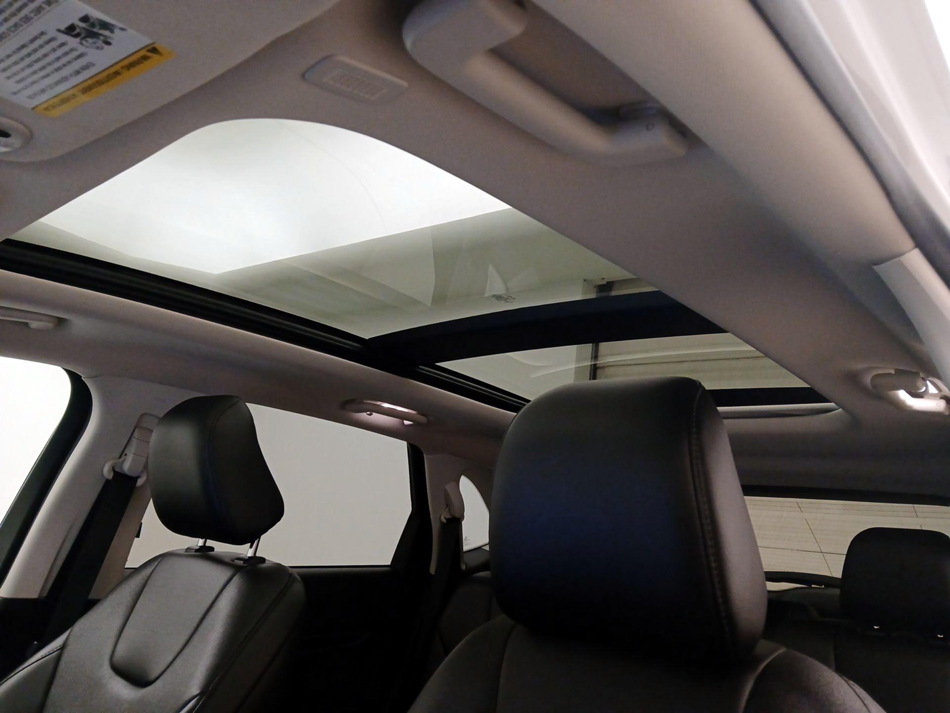 Thumbnail: 2021 Ford Edge - 20