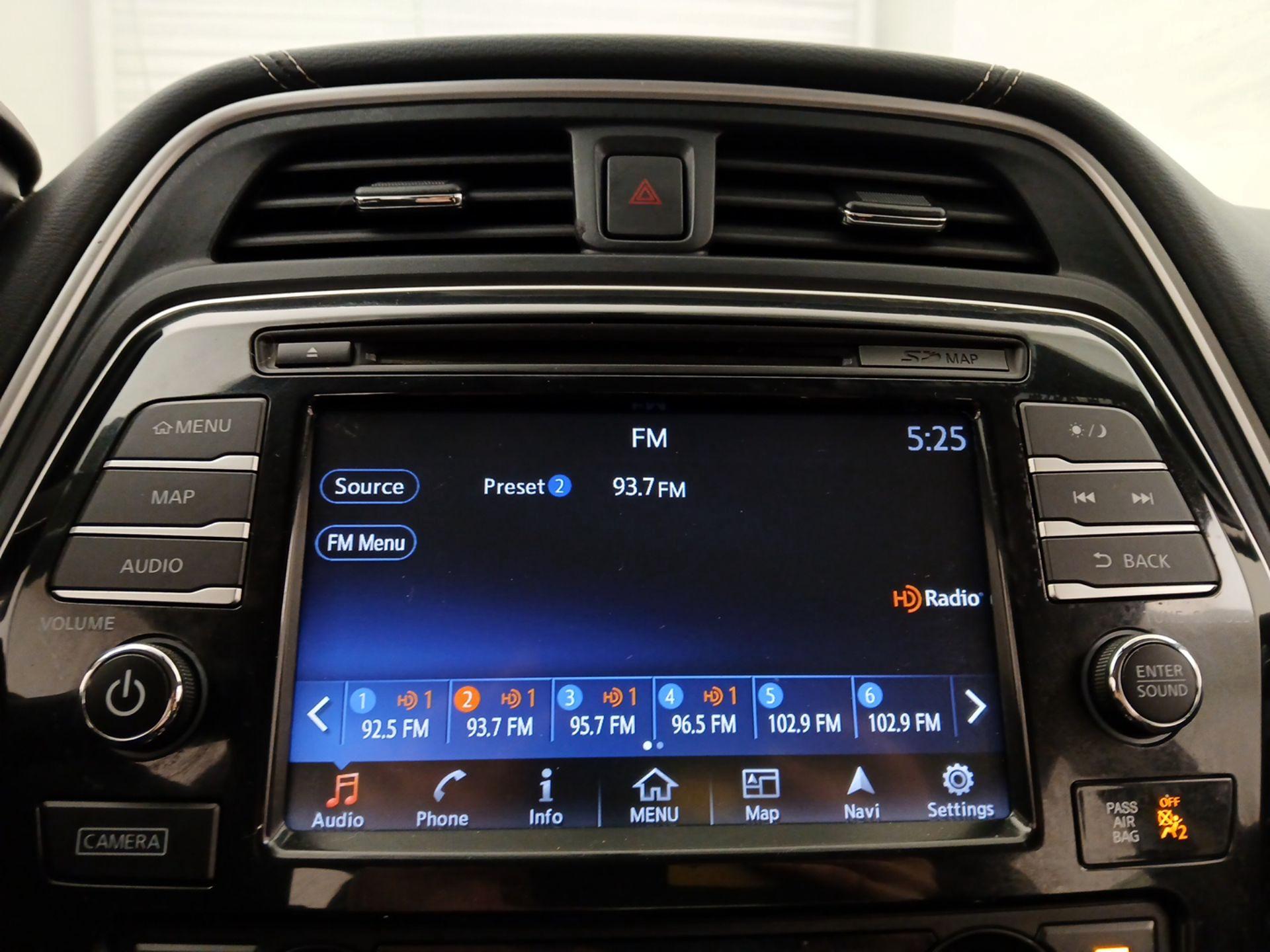 Thumbnail: 2017 Nissan Maxima - 15