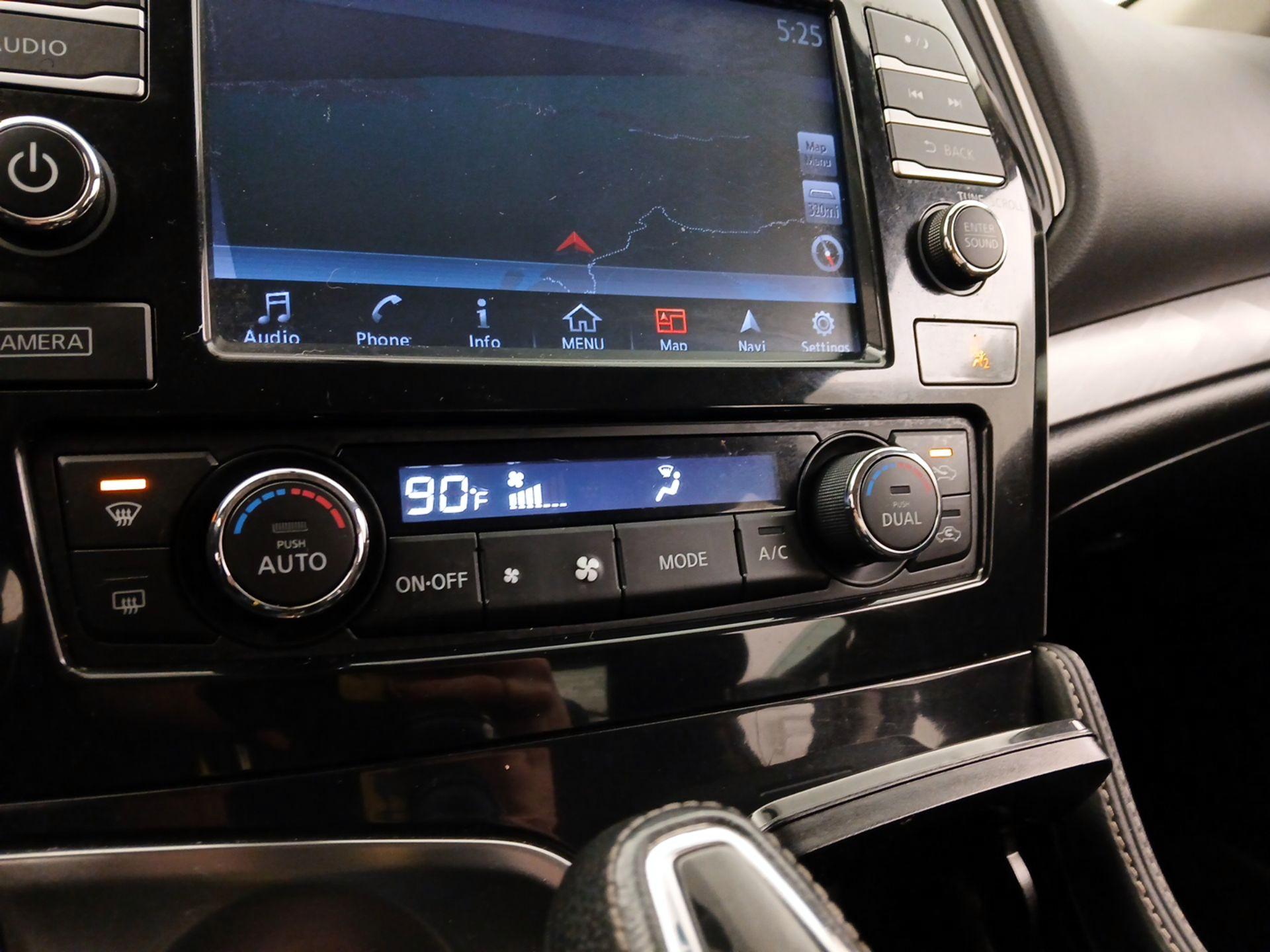 Thumbnail: 2017 Nissan Maxima - 16