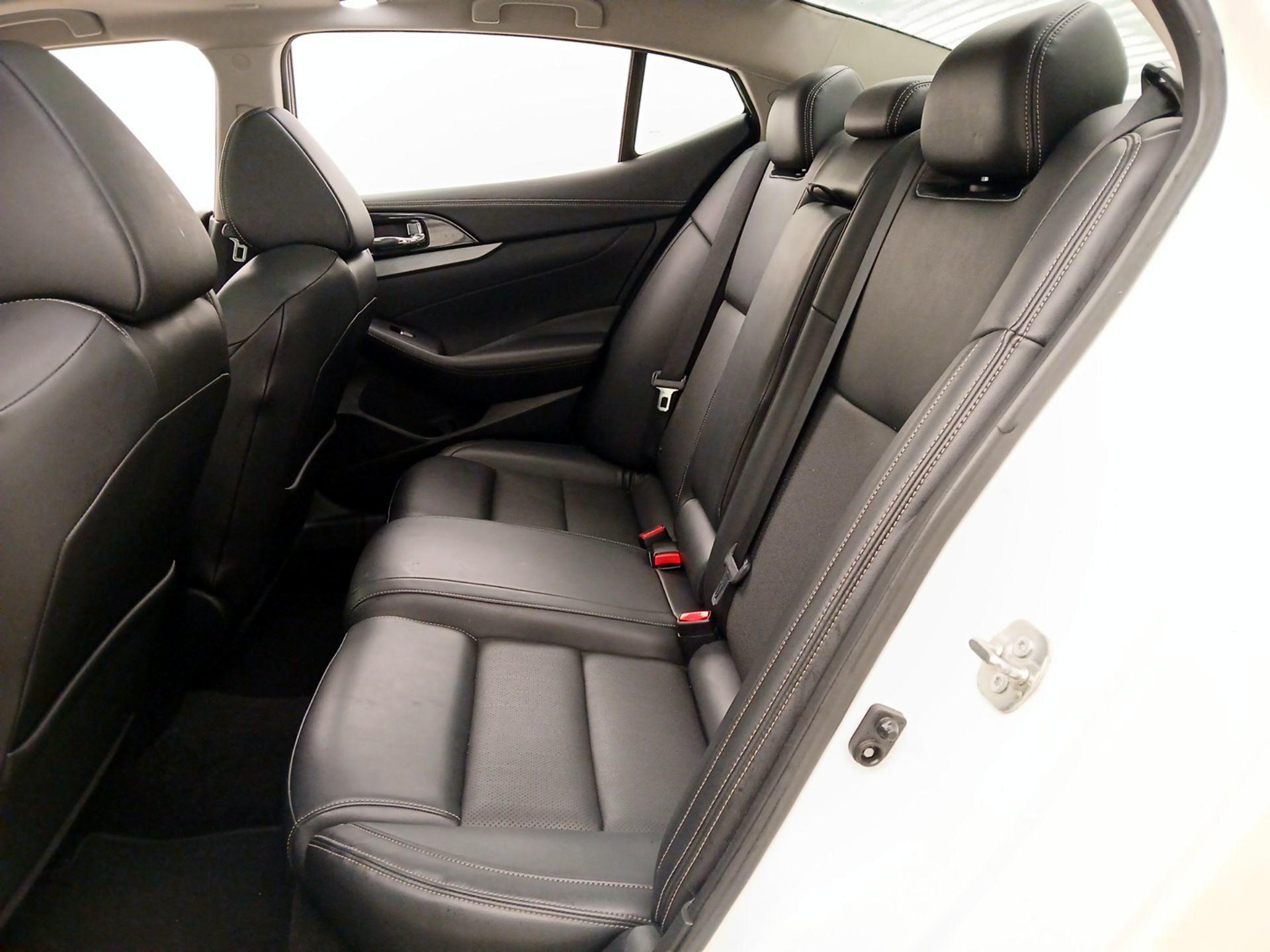 Thumbnail: 2017 Nissan Maxima - 19