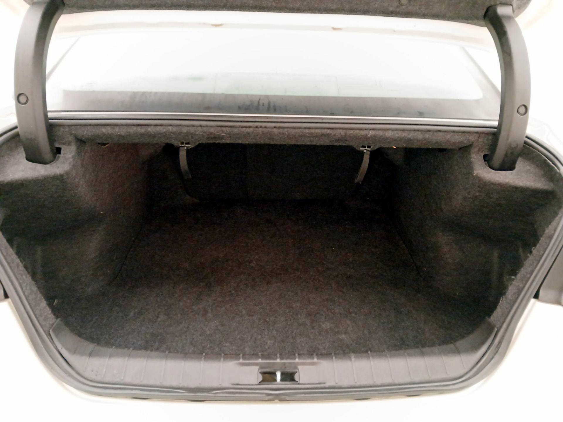 Thumbnail: 2017 Nissan Maxima - 20