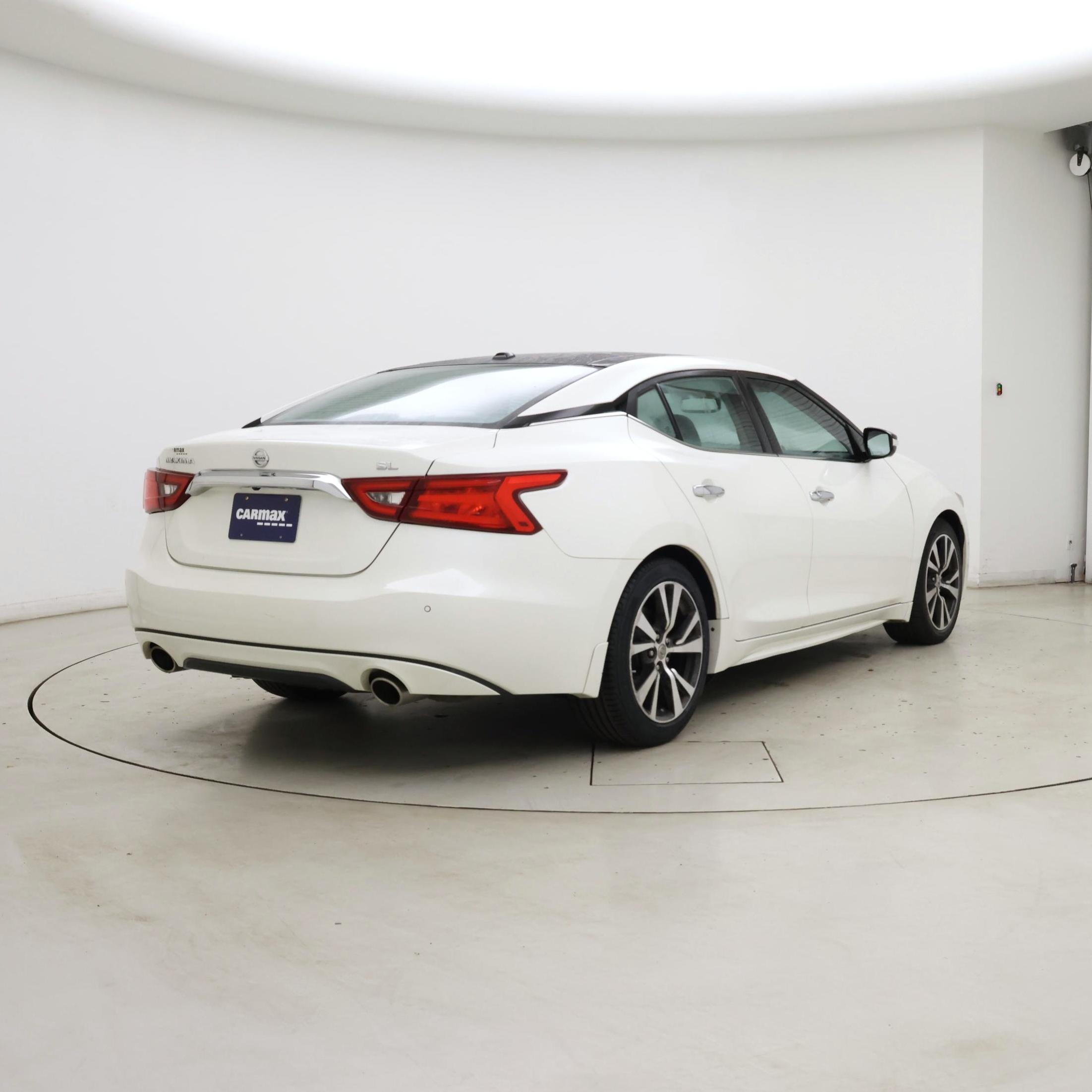 Thumbnail: 2017 Nissan Maxima - 8