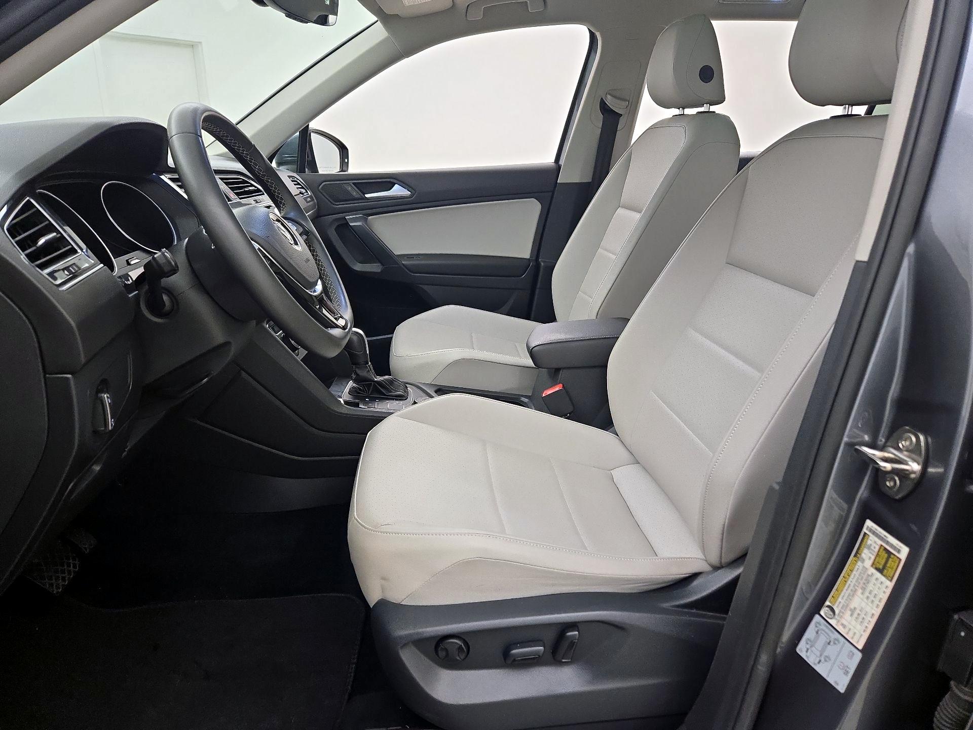 Thumbnail: 2021 Volkswagen Tiguan - 11