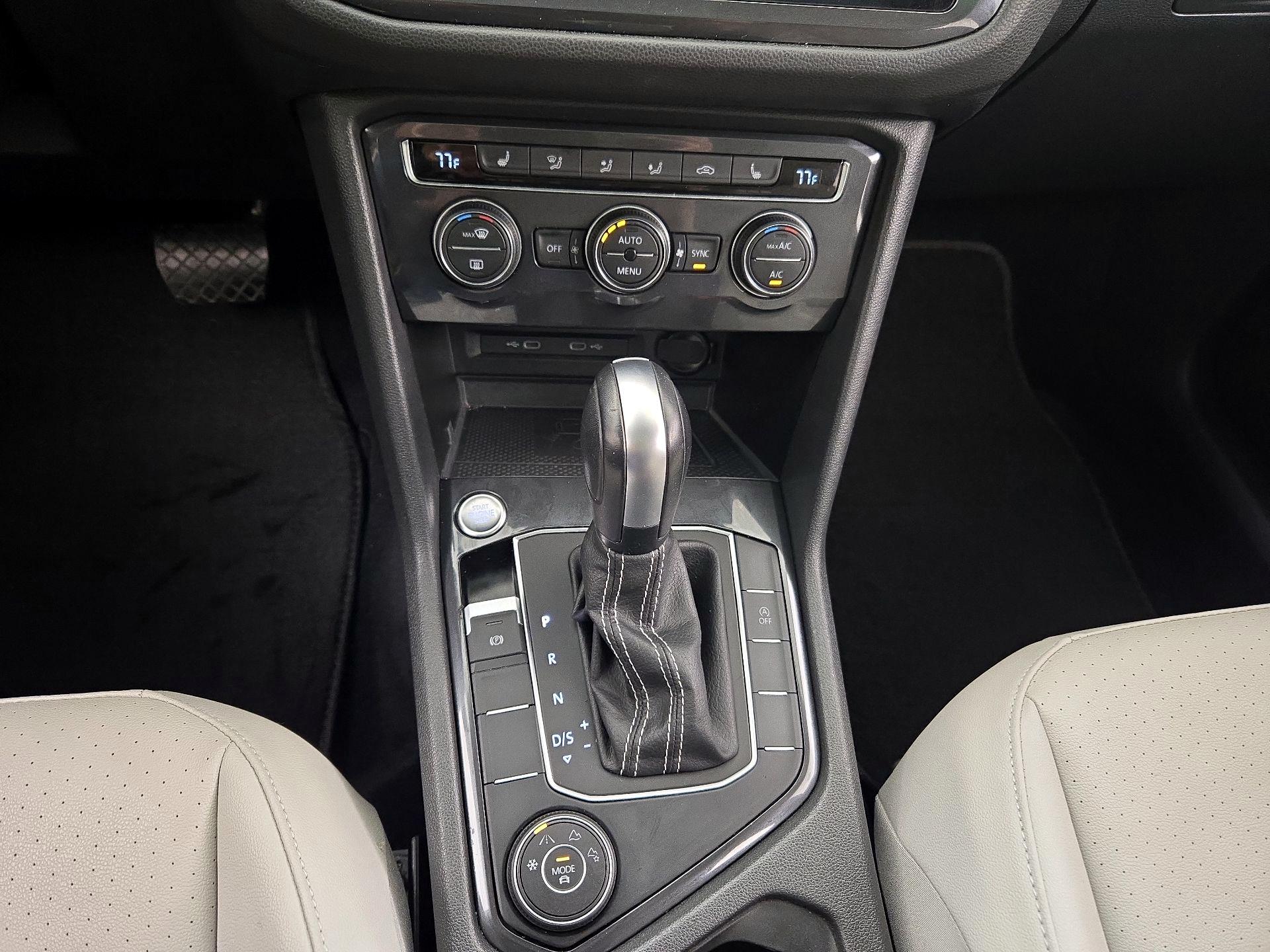 Thumbnail: 2021 Volkswagen Tiguan - 17