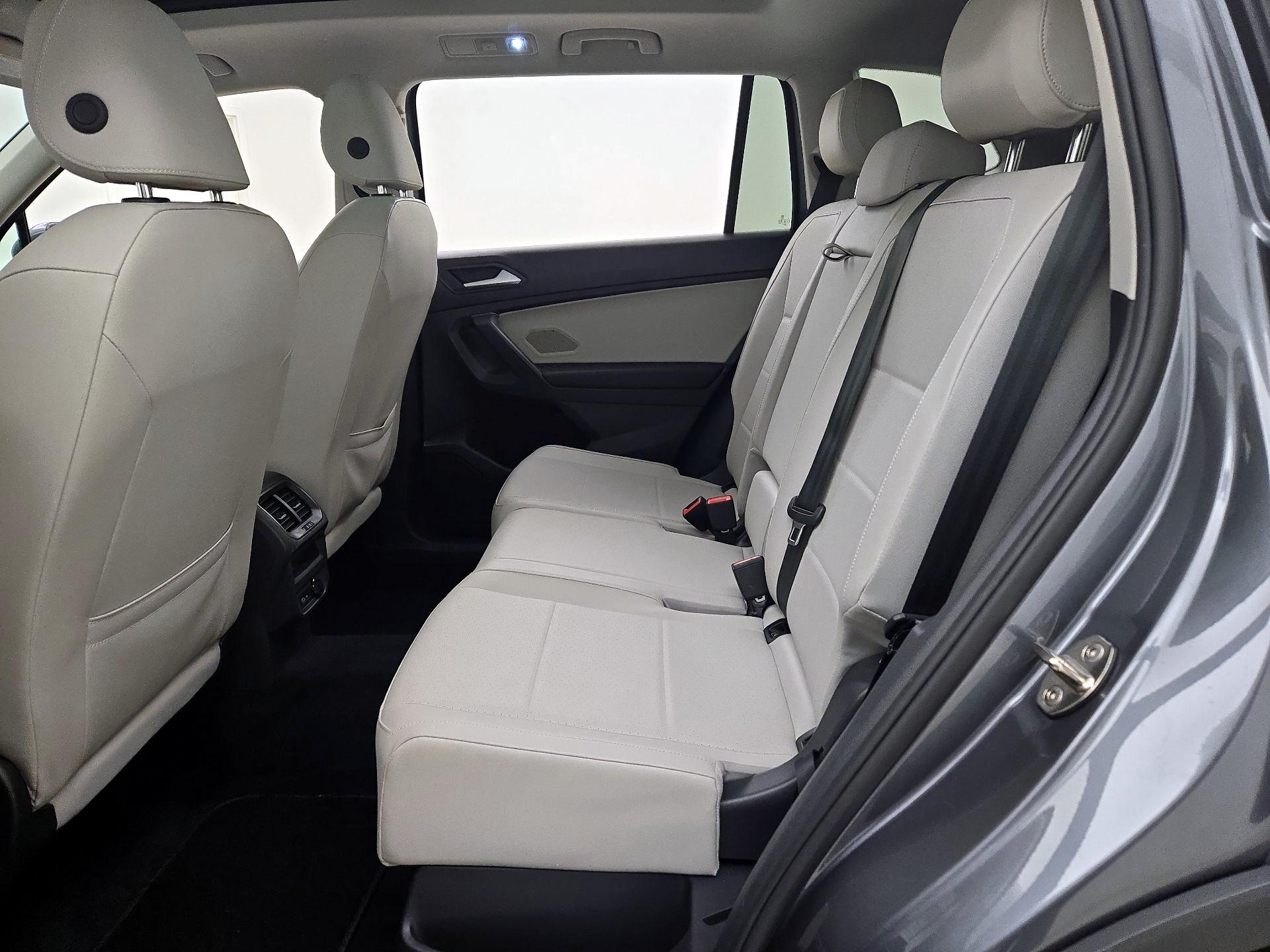 Thumbnail: 2021 Volkswagen Tiguan - 19