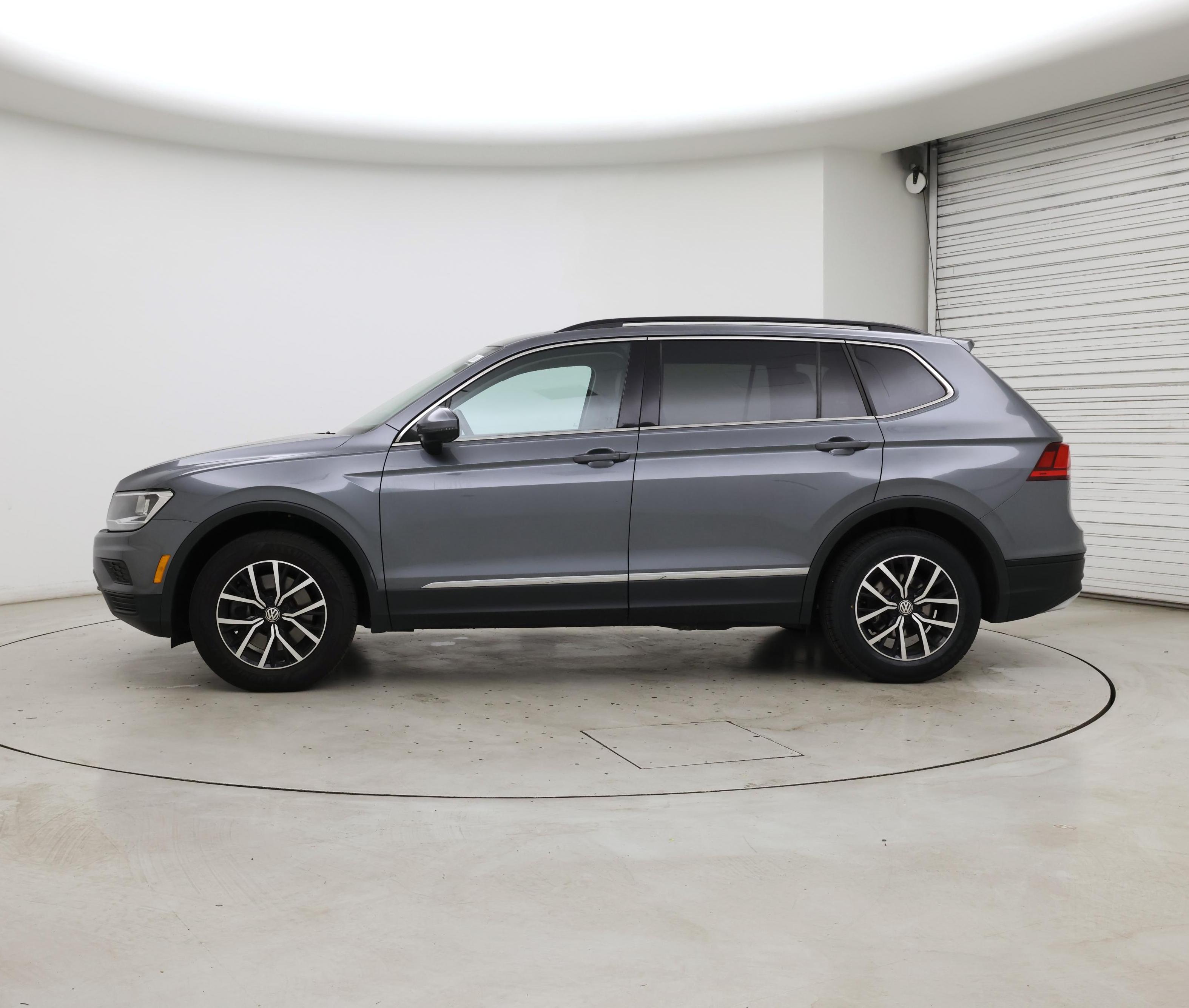 Thumbnail: 2021 Volkswagen Tiguan - 3