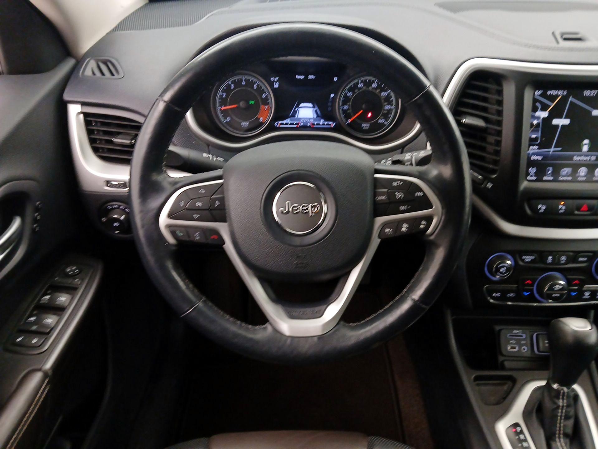 Thumbnail: 2015 Jeep Cherokee - 10