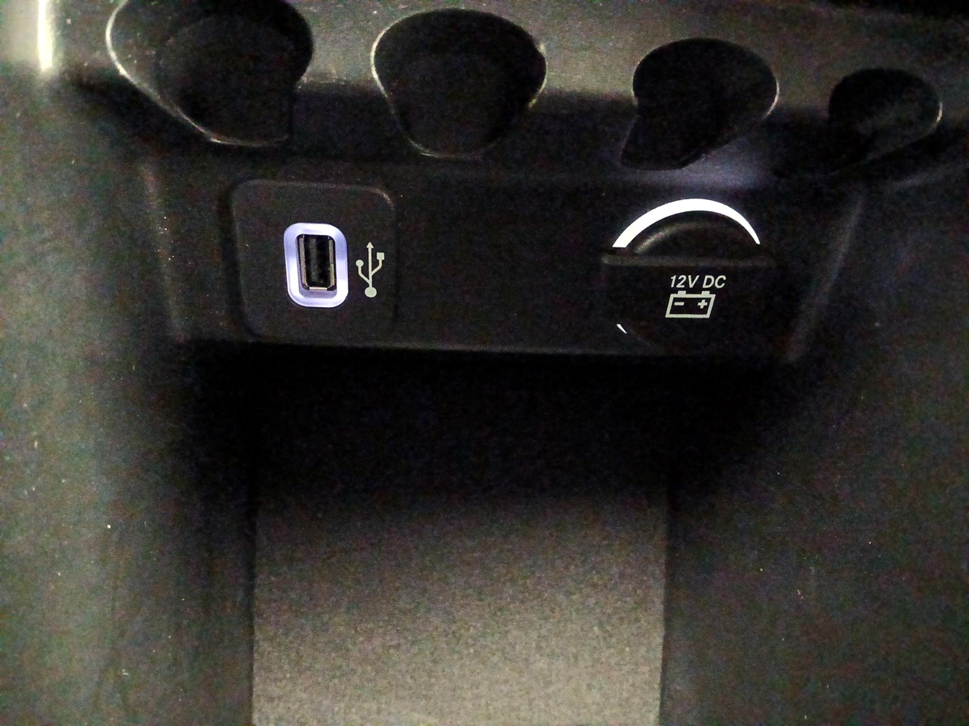 Thumbnail: 2015 Jeep Cherokee - 19