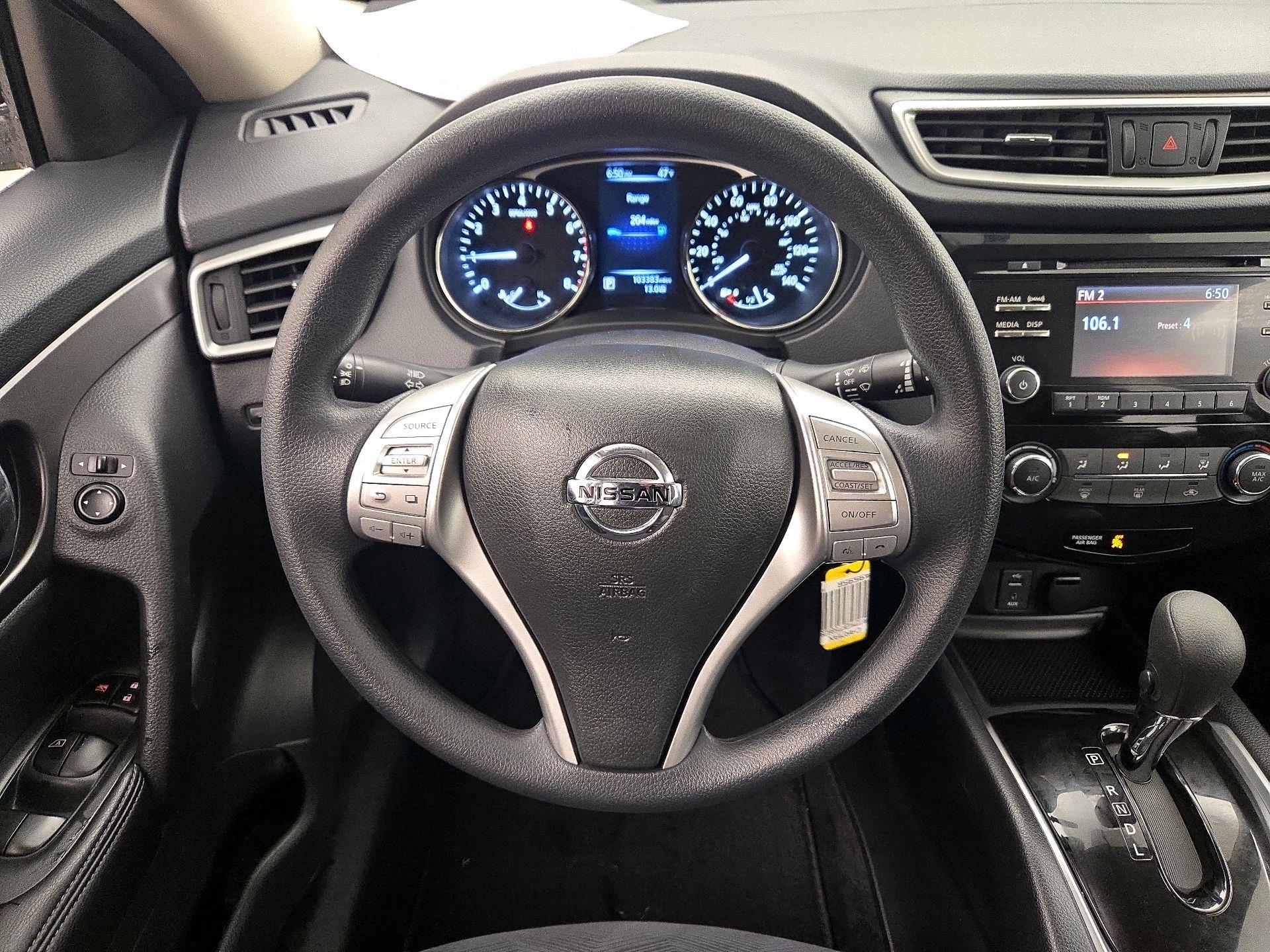 Thumbnail: 2015 Nissan Rogue - 10