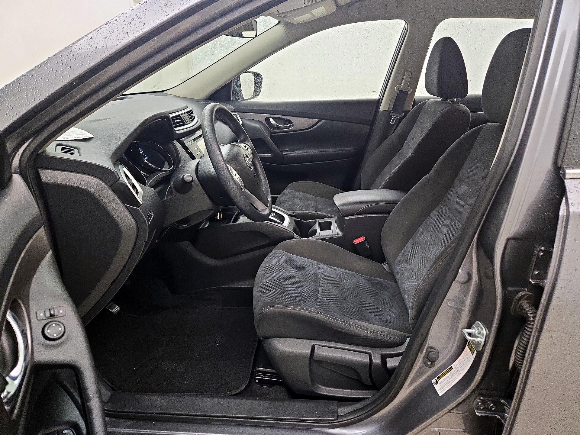 Thumbnail: 2015 Nissan Rogue - 11