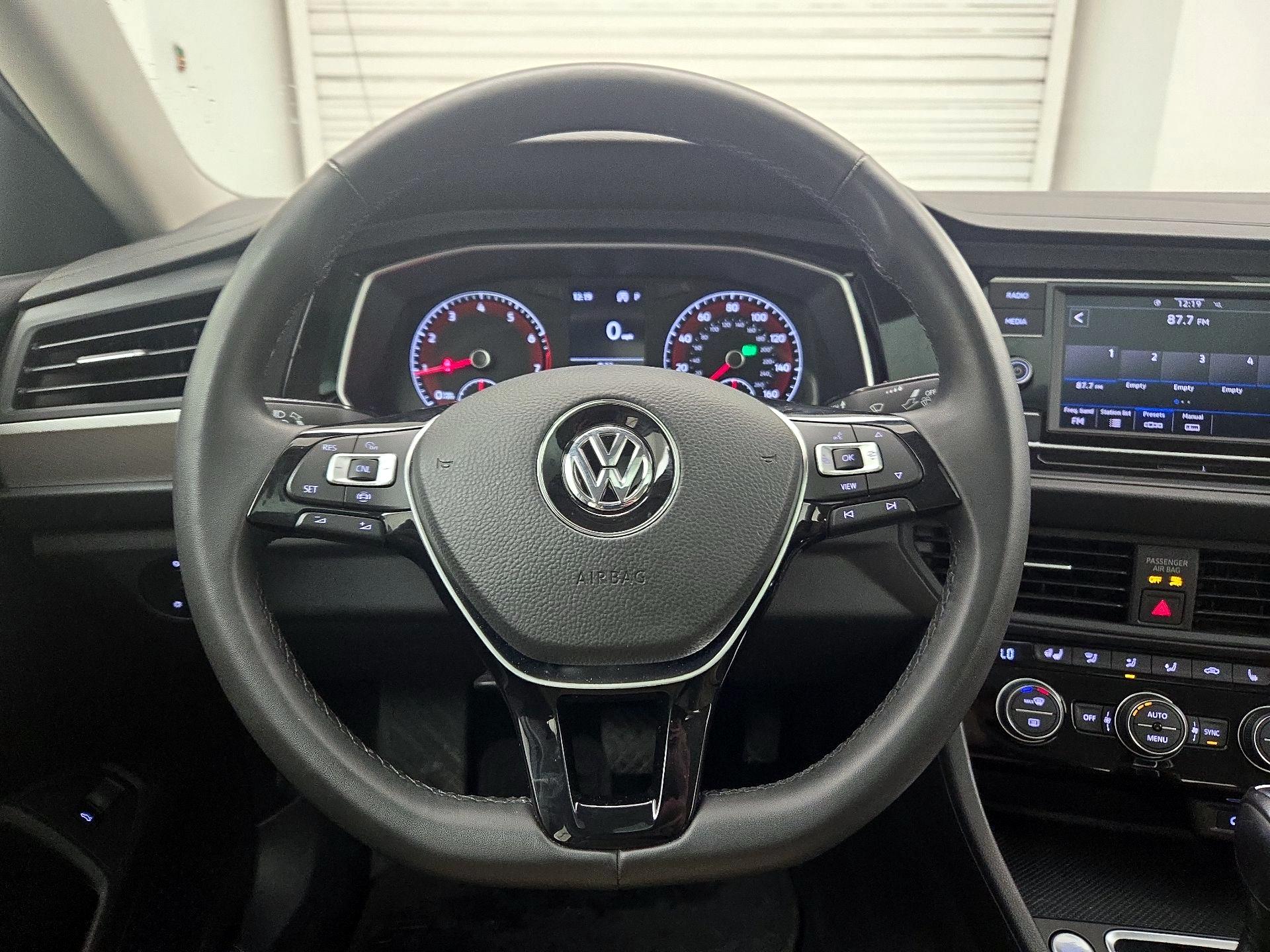 Thumbnail: 2020 Volkswagen Jetta - 10