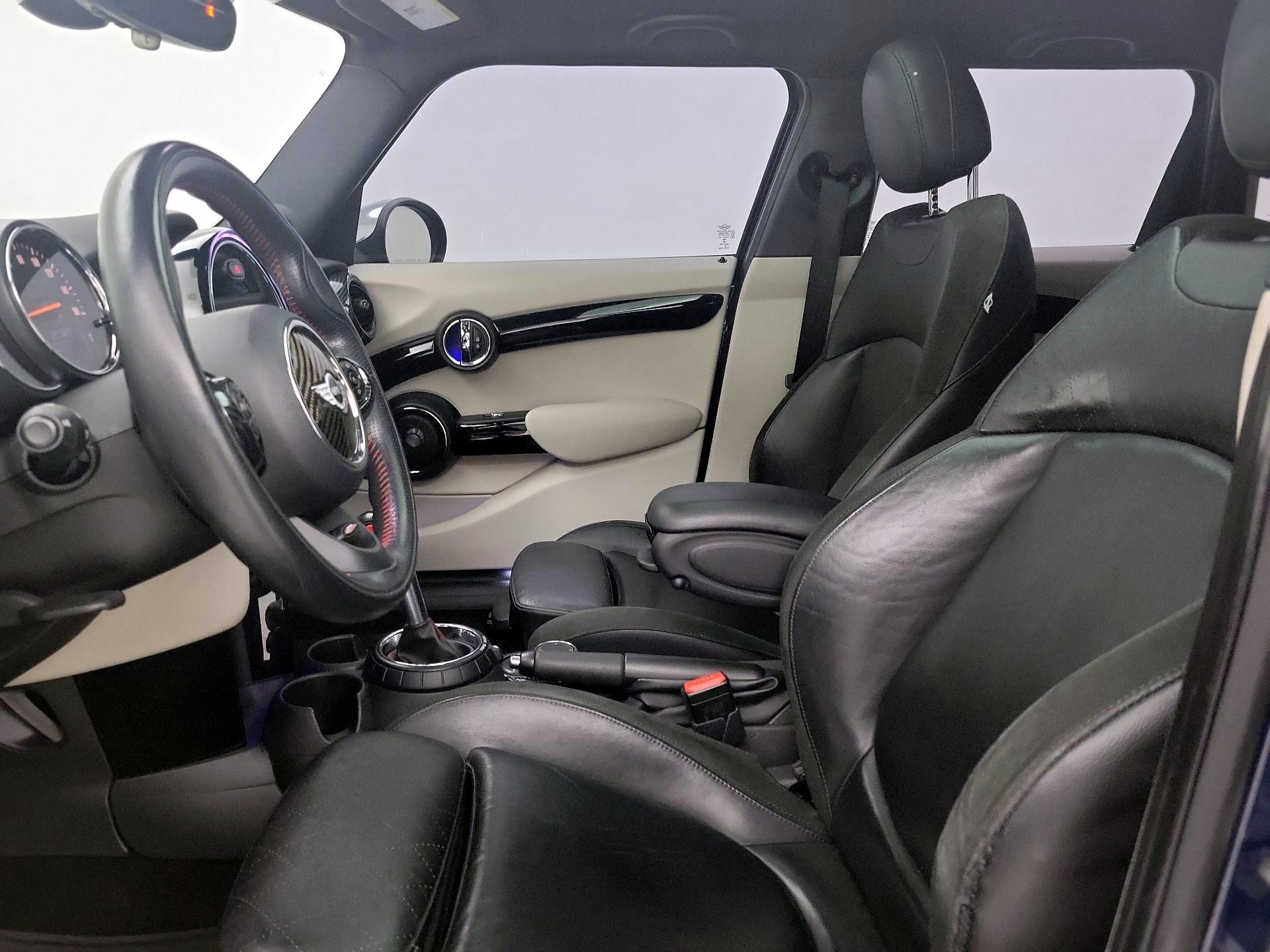 Thumbnail: 2015 MINI Cooper Hardtop - 11