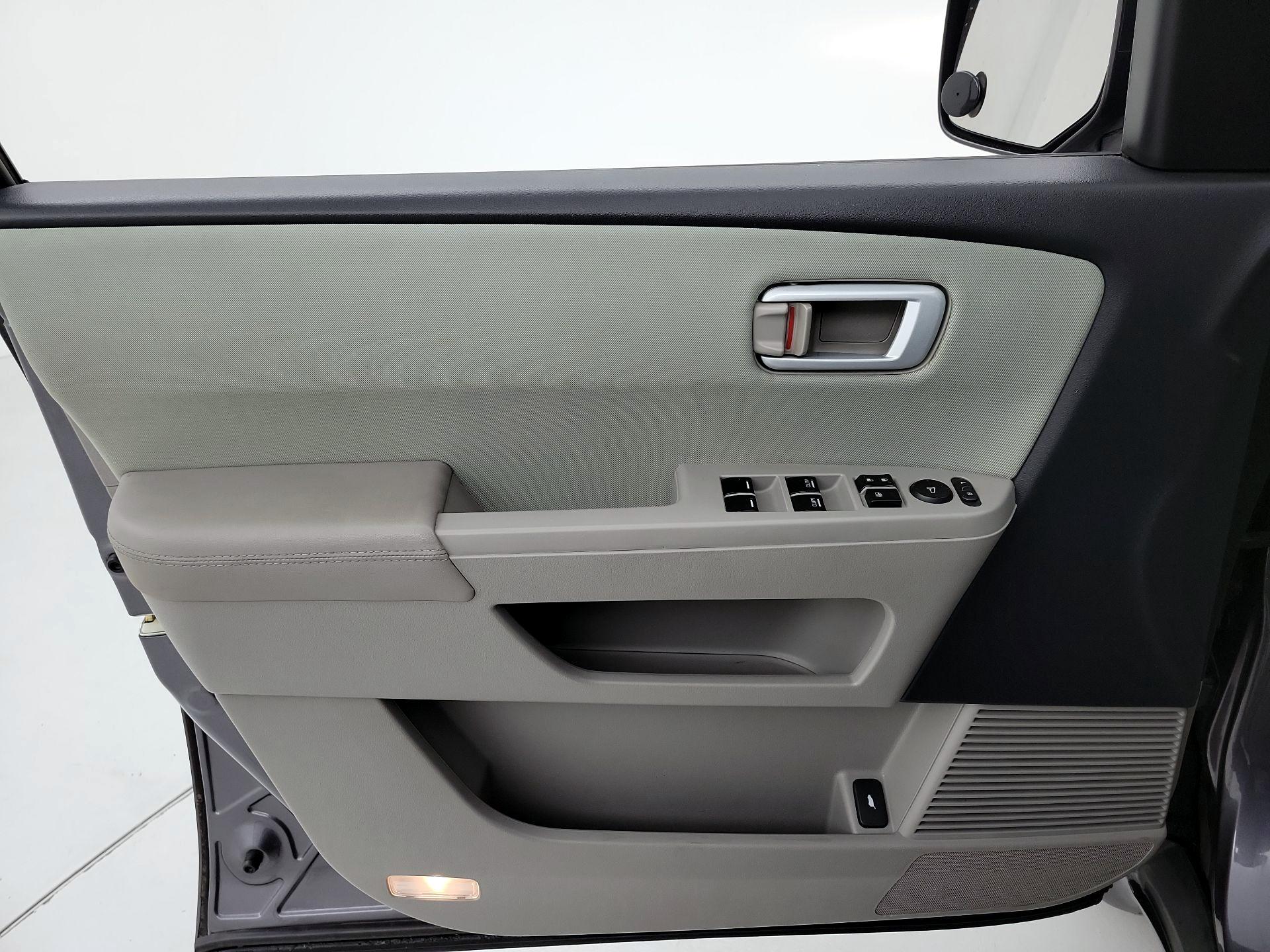 Thumbnail: 2015 Honda Pilot - 12