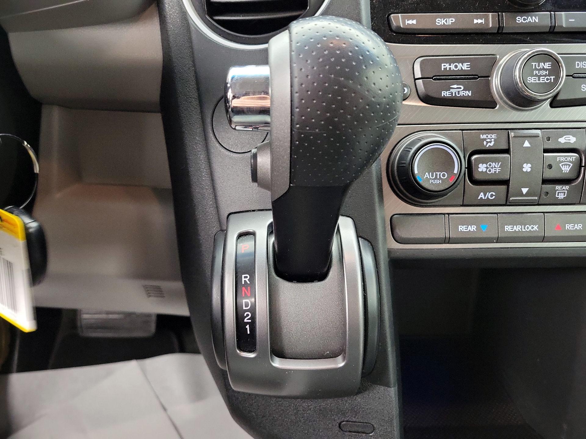 Thumbnail: 2015 Honda Pilot - 17