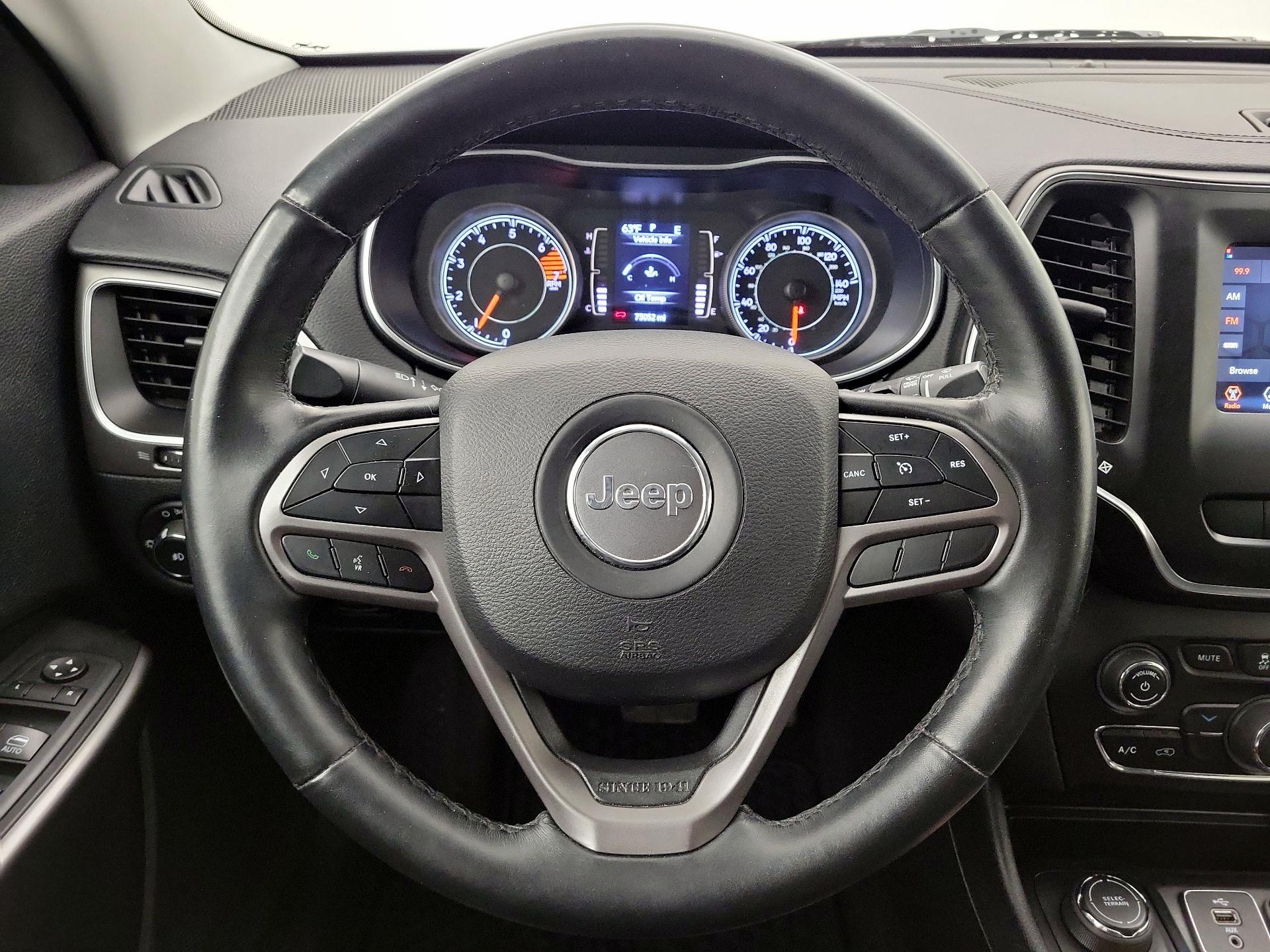 Thumbnail: 2019 Jeep Cherokee - 10