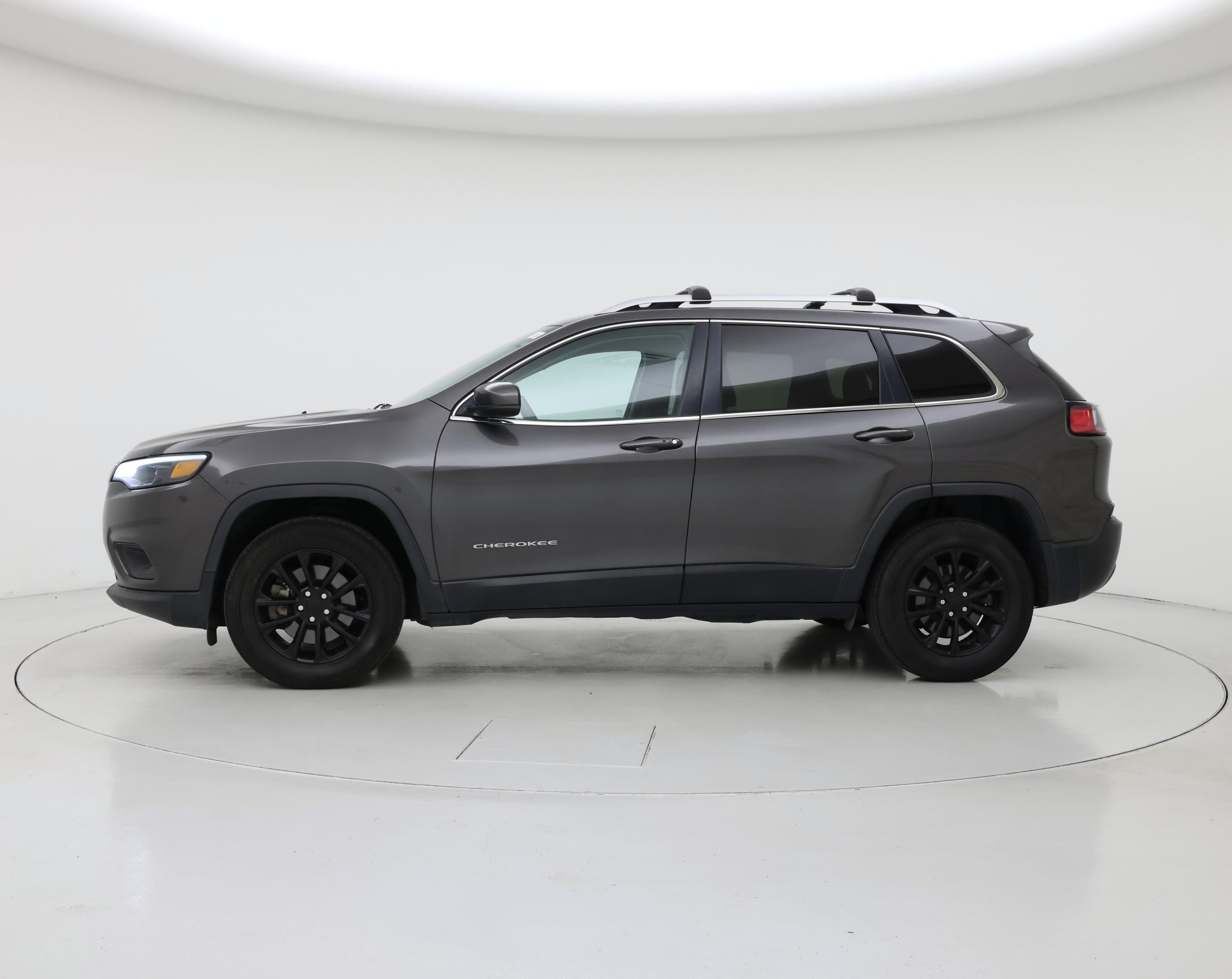 Thumbnail: 2019 Jeep Cherokee - 3