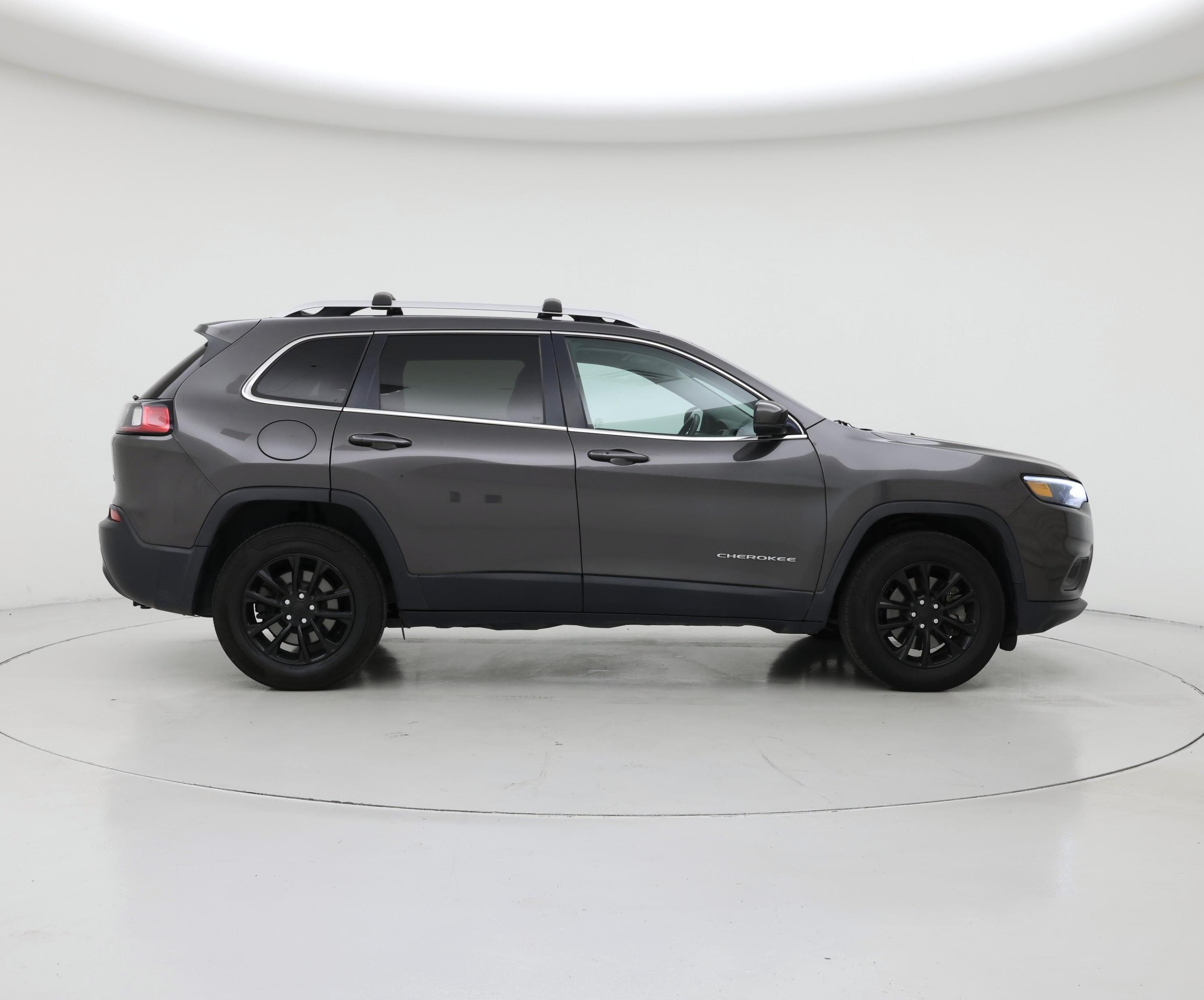 Thumbnail: 2019 Jeep Cherokee - 7