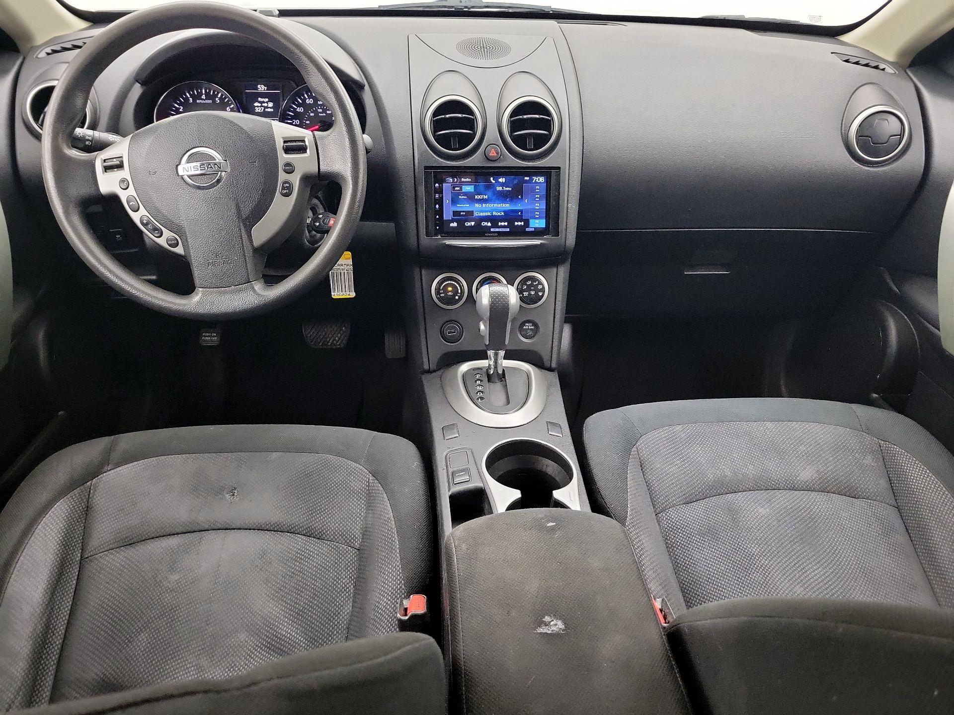 Thumbnail: 2015 Nissan Rogue - 9