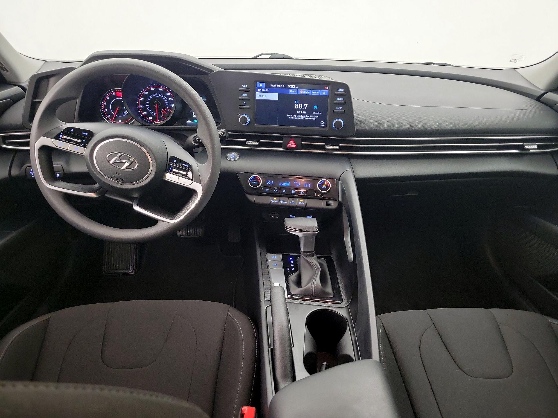 Thumbnail: 2022 Hyundai Elantra - 9