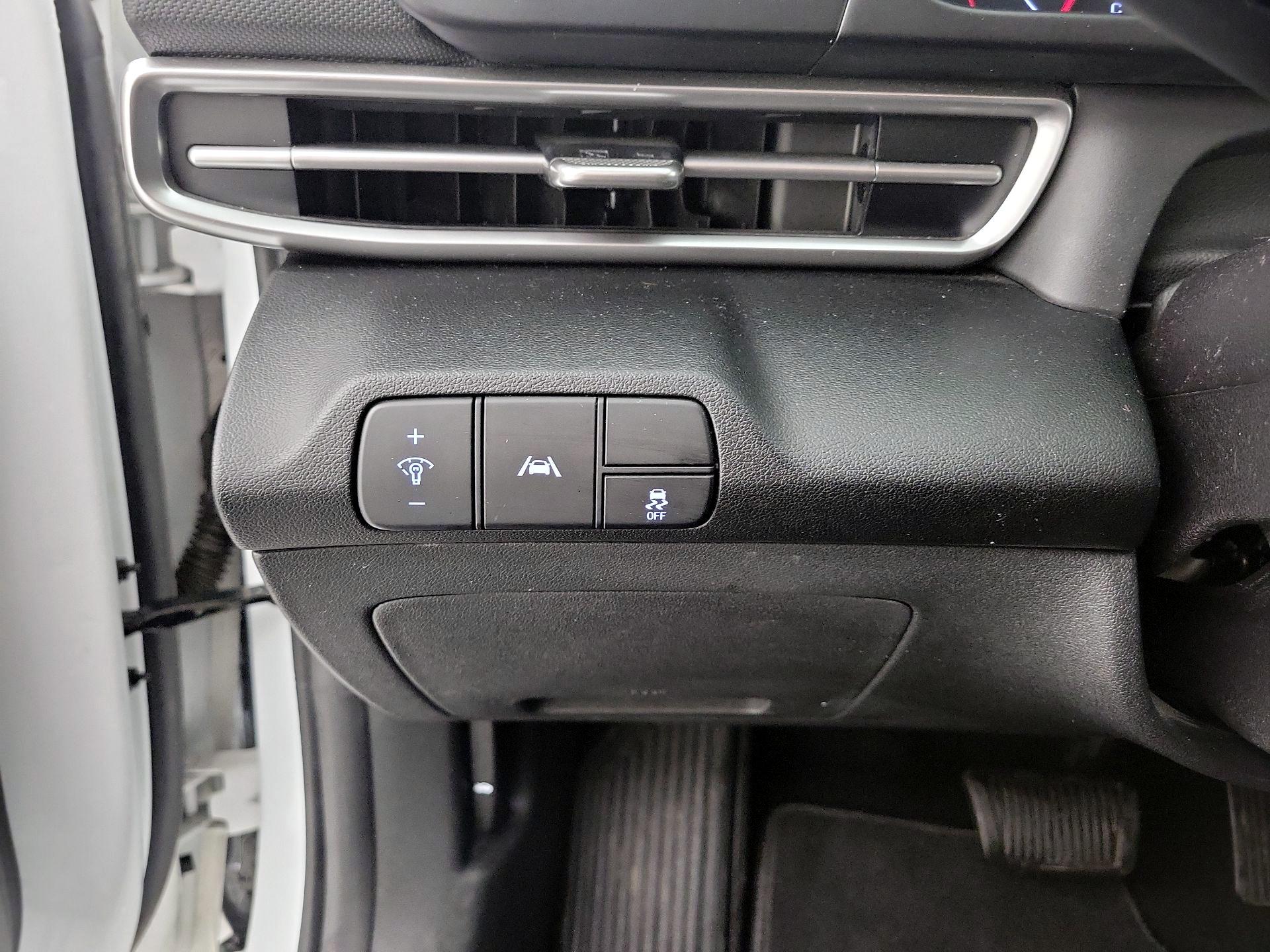 Thumbnail: 2022 Hyundai Elantra - 13