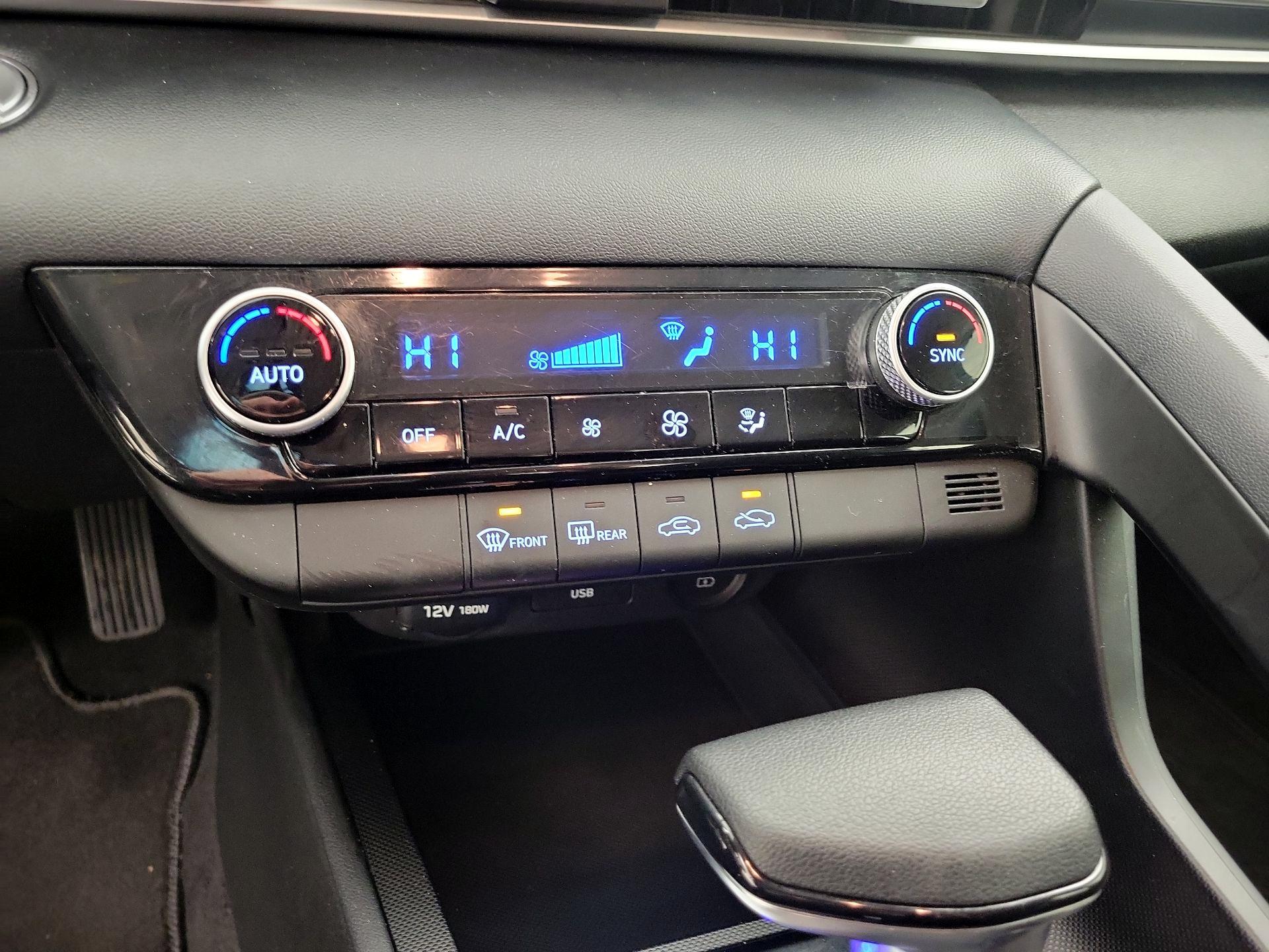 Thumbnail: 2022 Hyundai Elantra - 16